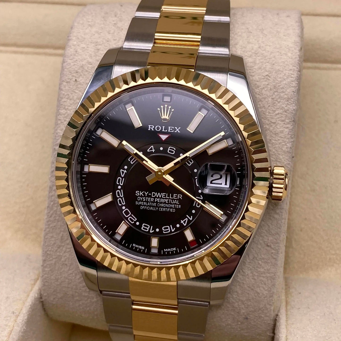 2nd image of Rolex Rolex Sky-Dweller 326933 Wristwatch, Unworn condition