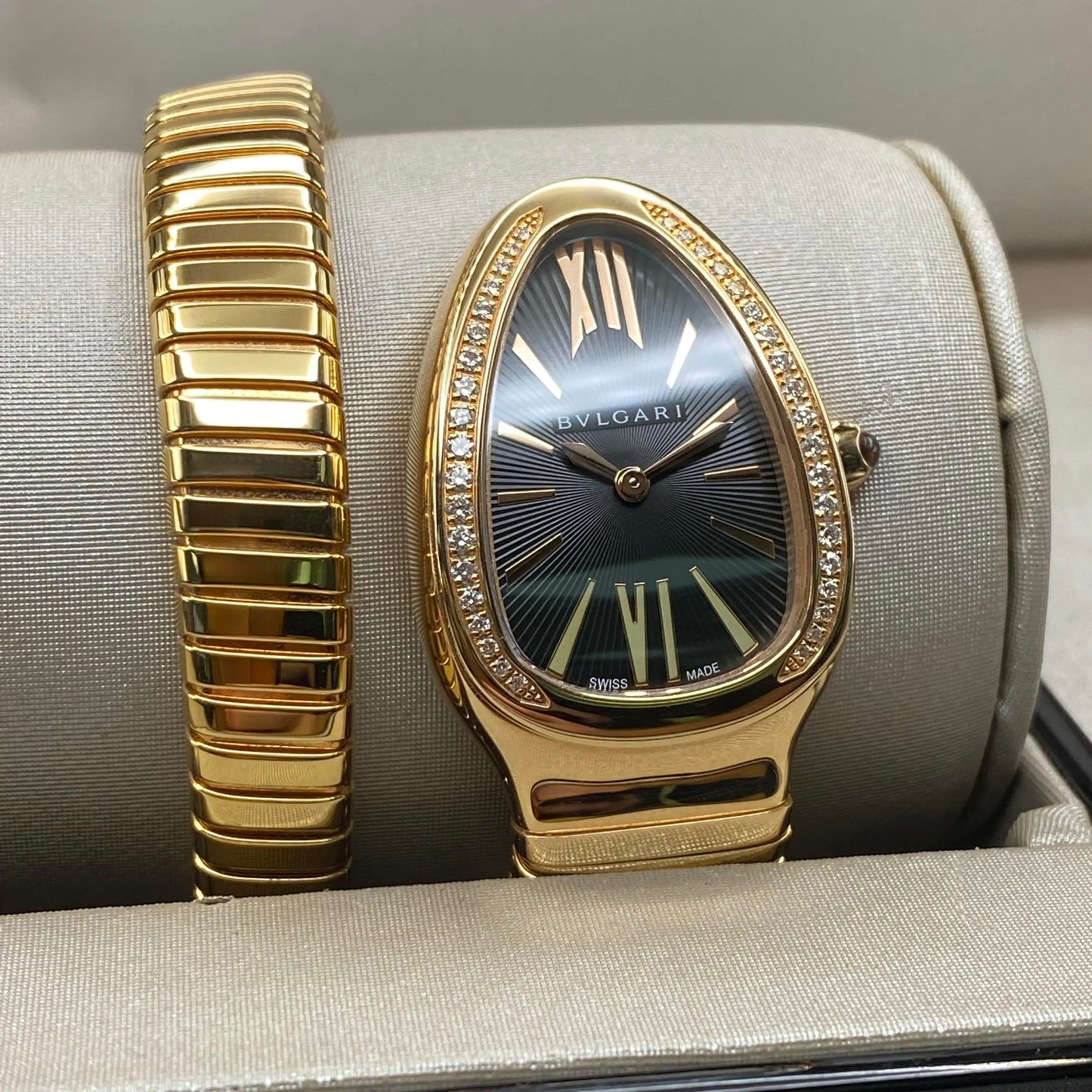 2nd image of Bvlgari Bvlgari Serpenti Tubogas Wristwatch, PreOwned condition