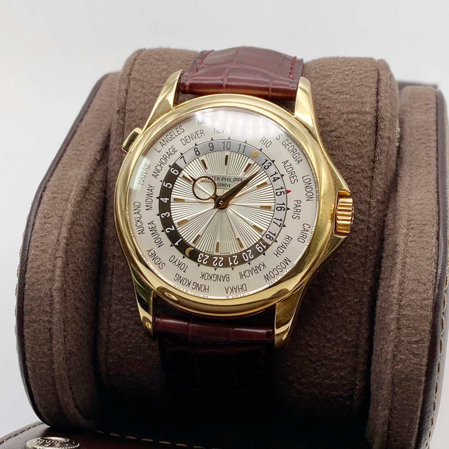 2nd image of Patek Philippe Patek Philippe World Time Wristwatch, PreOwned condition