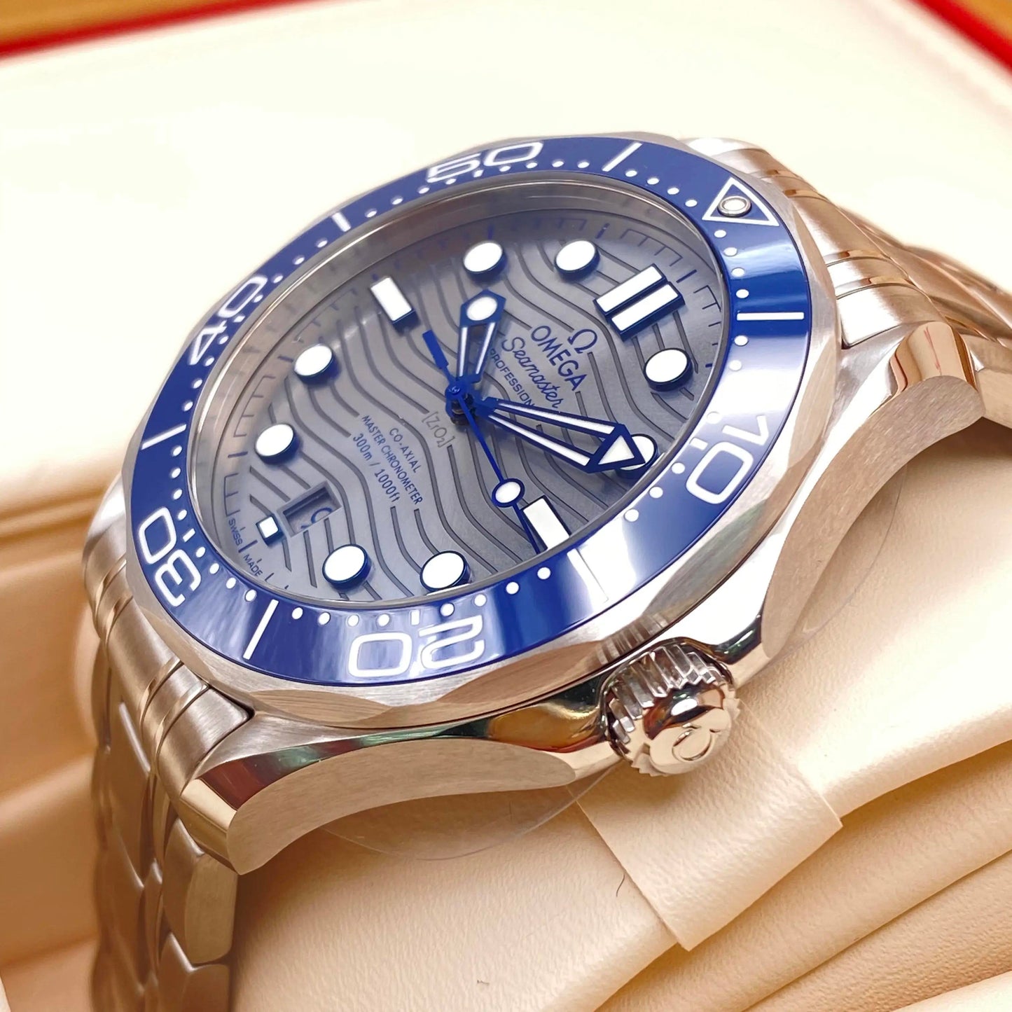 3rd image of OMEGA Omega Seamaster 300 Wristwatch, New condition