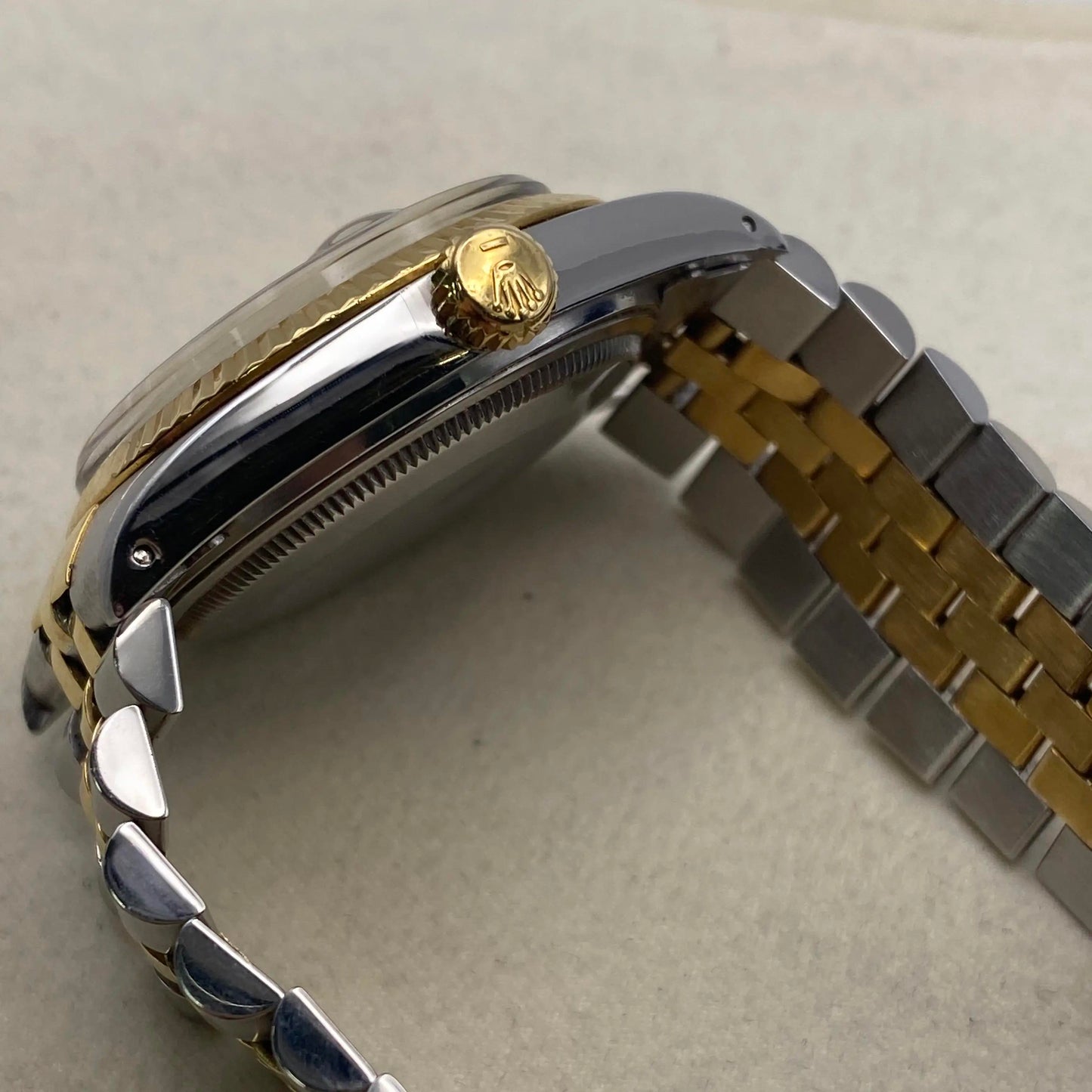 3rd image of Rolex Rolex Datejust 16233 Wristwatch, PreOwned condition