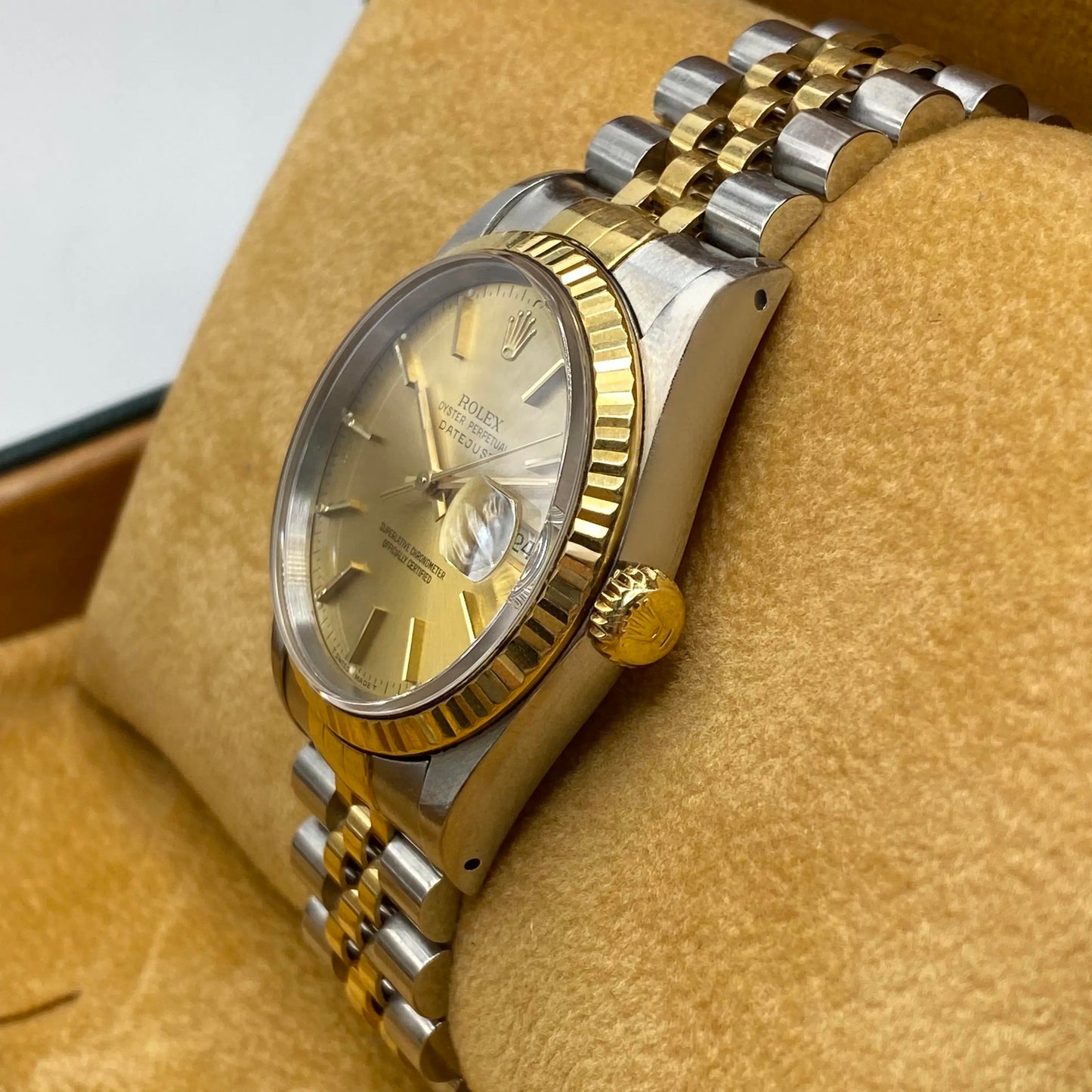 3rd image of Rolex Rolex Datejust 16233 Wristwatch, PreOwned condition