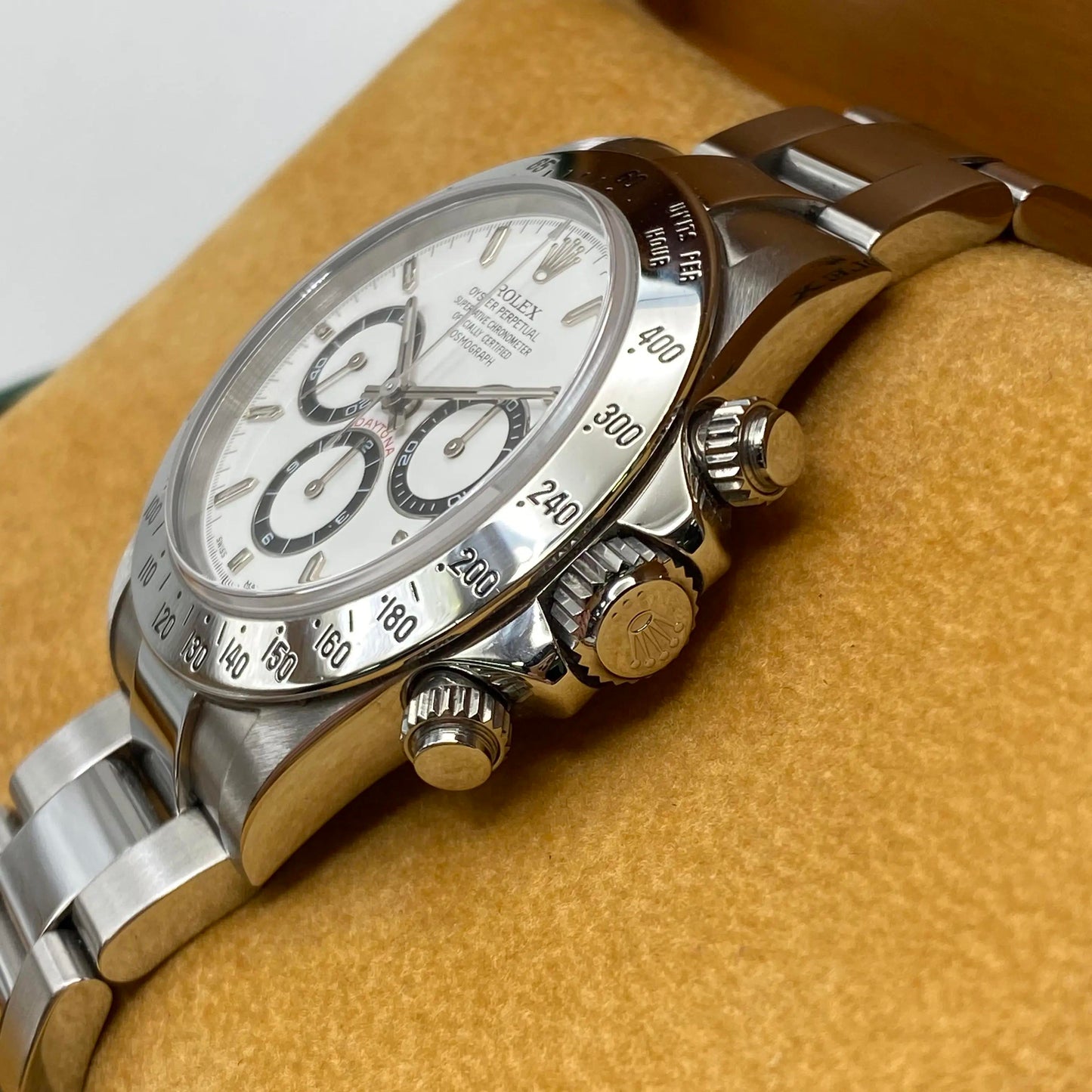 3rd image of Rolex Rolex Daytona 16520 Wristwatch, PreOwned condition
