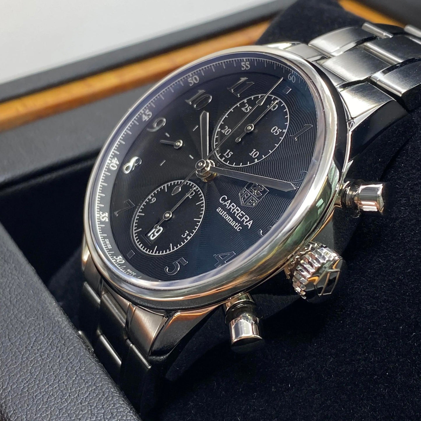 3rd image of TAG Heuer TAG Heuer Carrera Wristwatch, PreOwned condition
