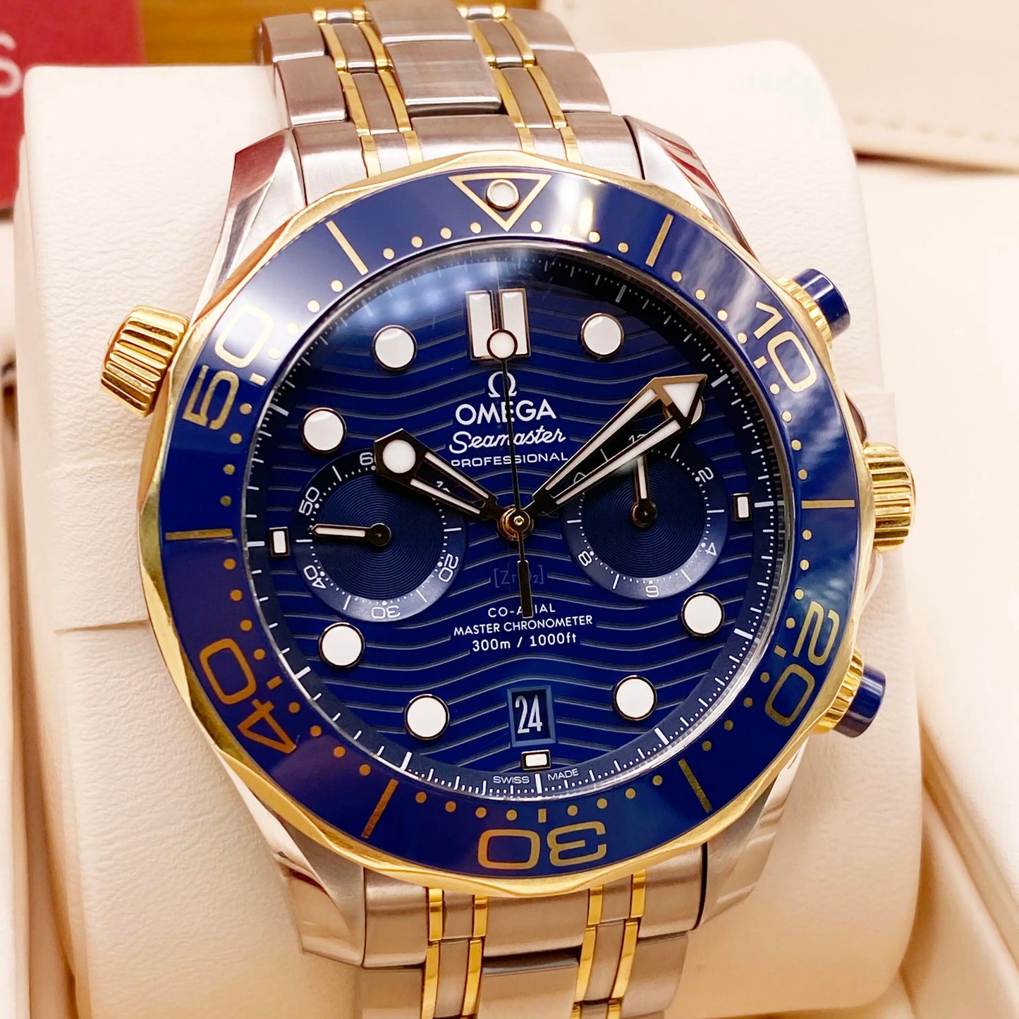 3rd image of OMEGA Omega Seamaster Diver Wristwatch, PreOwned condition