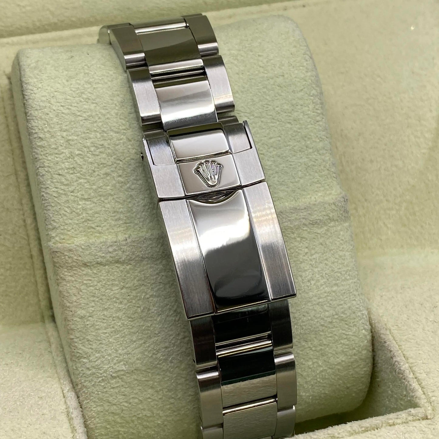 4th image of Rolex Rolex Daytona 116520 Wristwatch, PreOwned condition