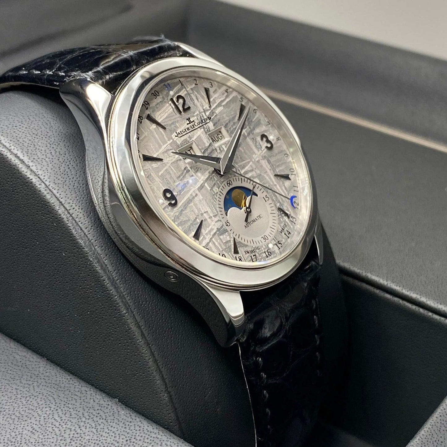 4th image of Jaeger-LeCoultre Jaeger Lecoultre Master Calendar Wristwatch, PreOwned condition