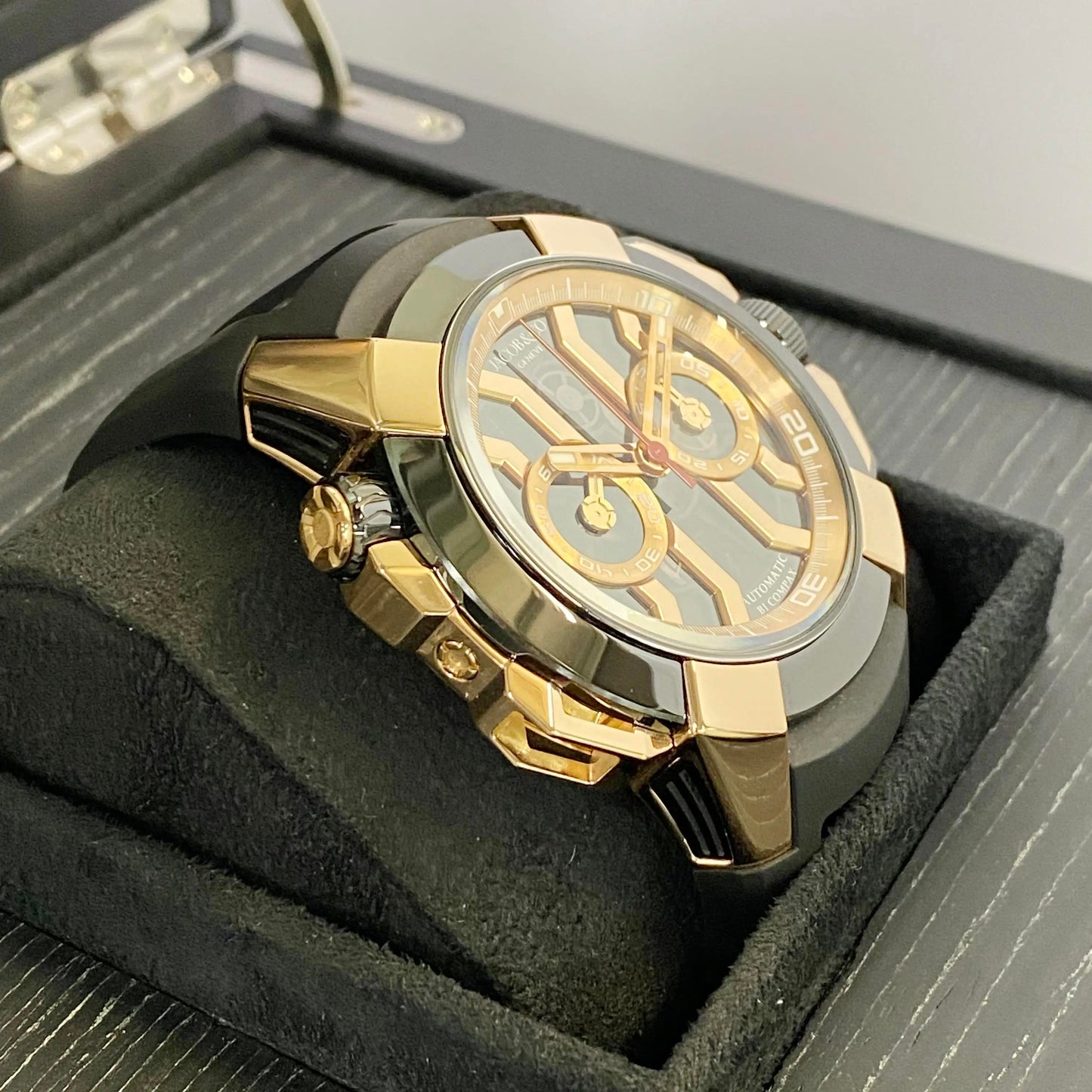 4th image of JACOB & Co. Jacob & Co. Epic X Wristwatch, PreOwned condition