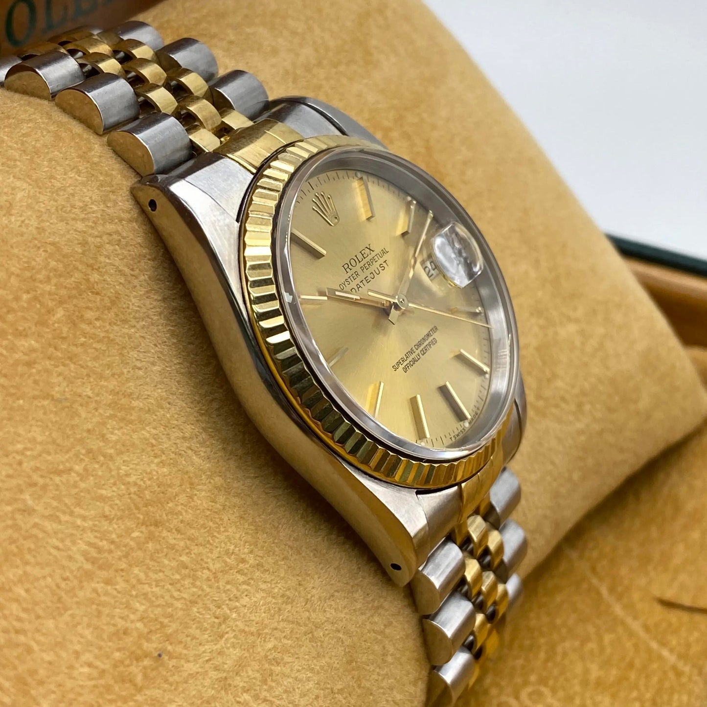 4th image of Rolex Rolex Datejust 16233 Wristwatch, PreOwned condition