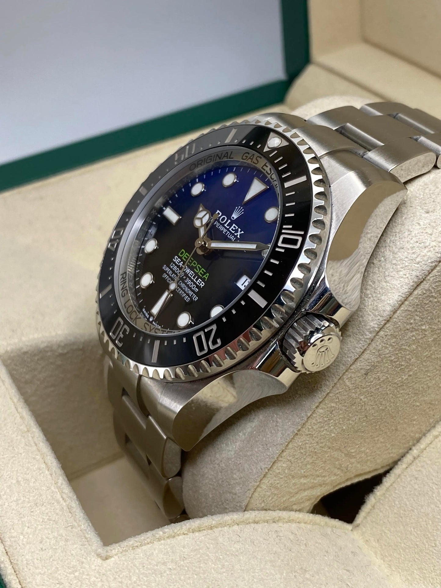 4th image of Rolex Rolex Sea-Dweller 126660 Wristwatch, PreOwned condition