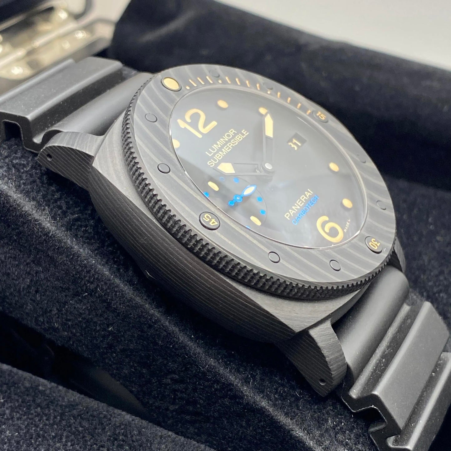 4th image of Panerai Panerai Luminor Submersible Wristwatch, PreOwned condition