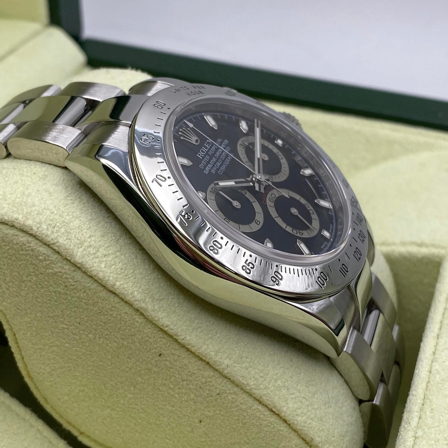 4th image of Rolex Rolex Daytona 116520 Wristwatch, PreOwned condition