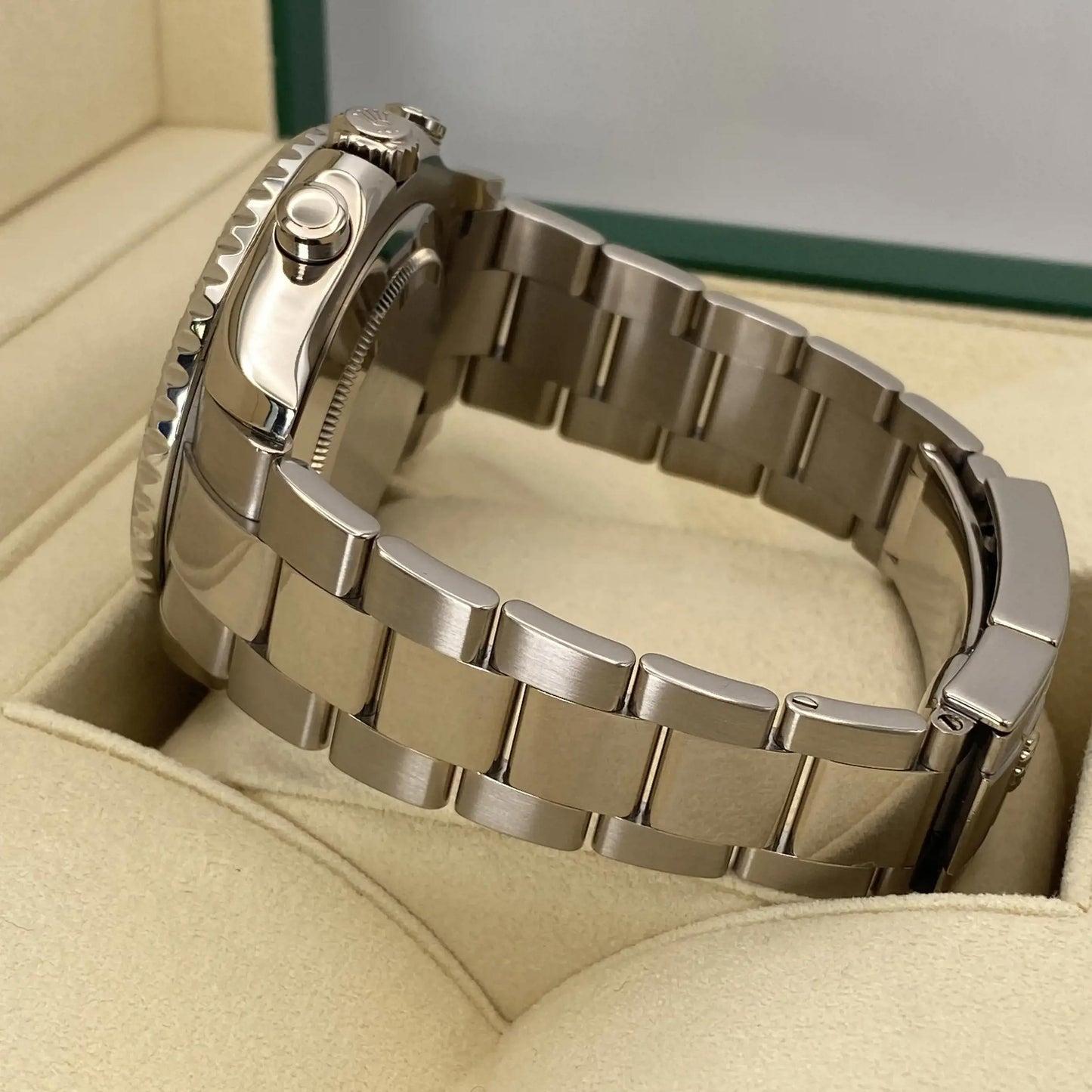 4th image of Rolex Rolex Yacht-Master II 116689 Wristwatch, PreOwned condition