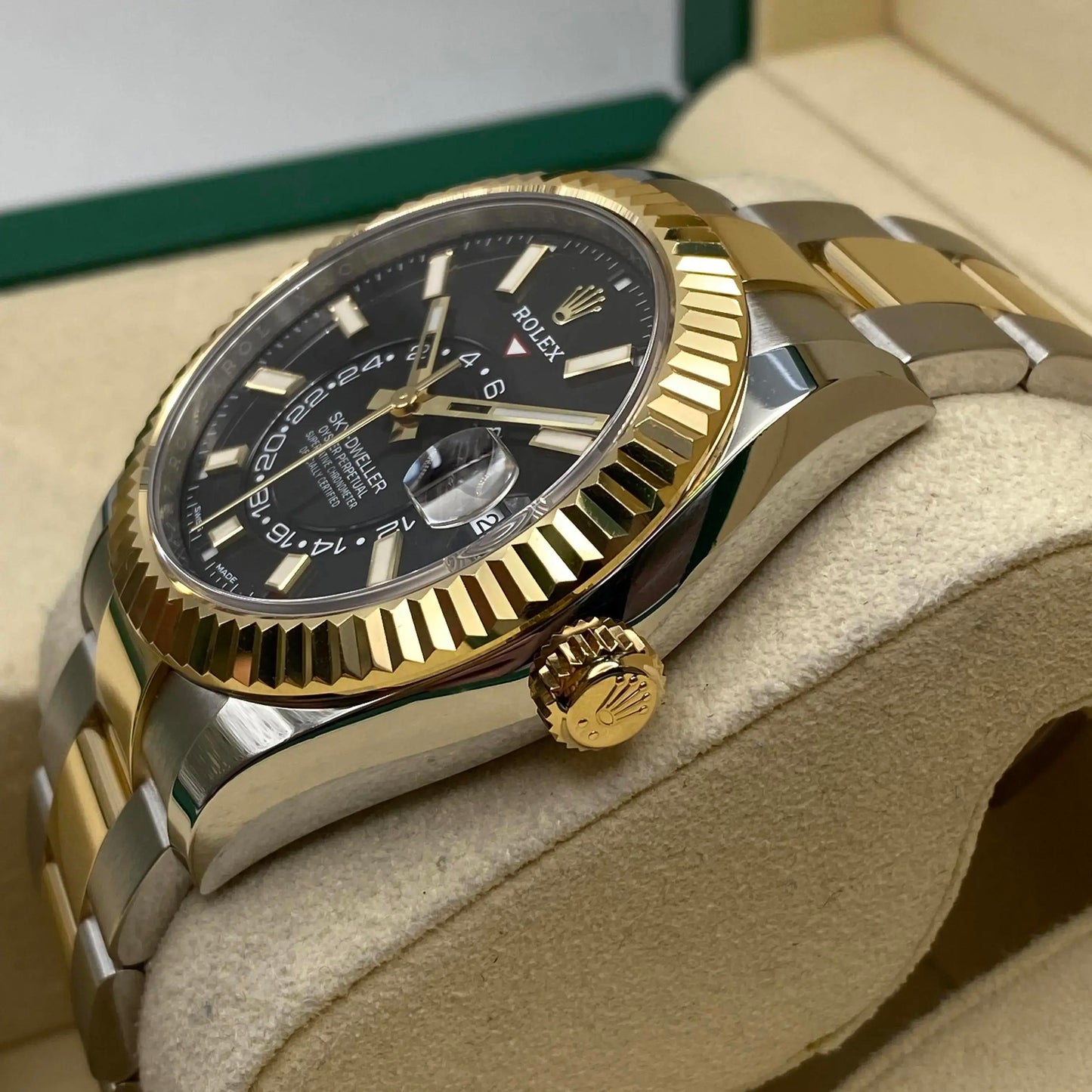 4th image of Rolex Rolex Sky-Dweller 326933 Wristwatch, PreOwned condition