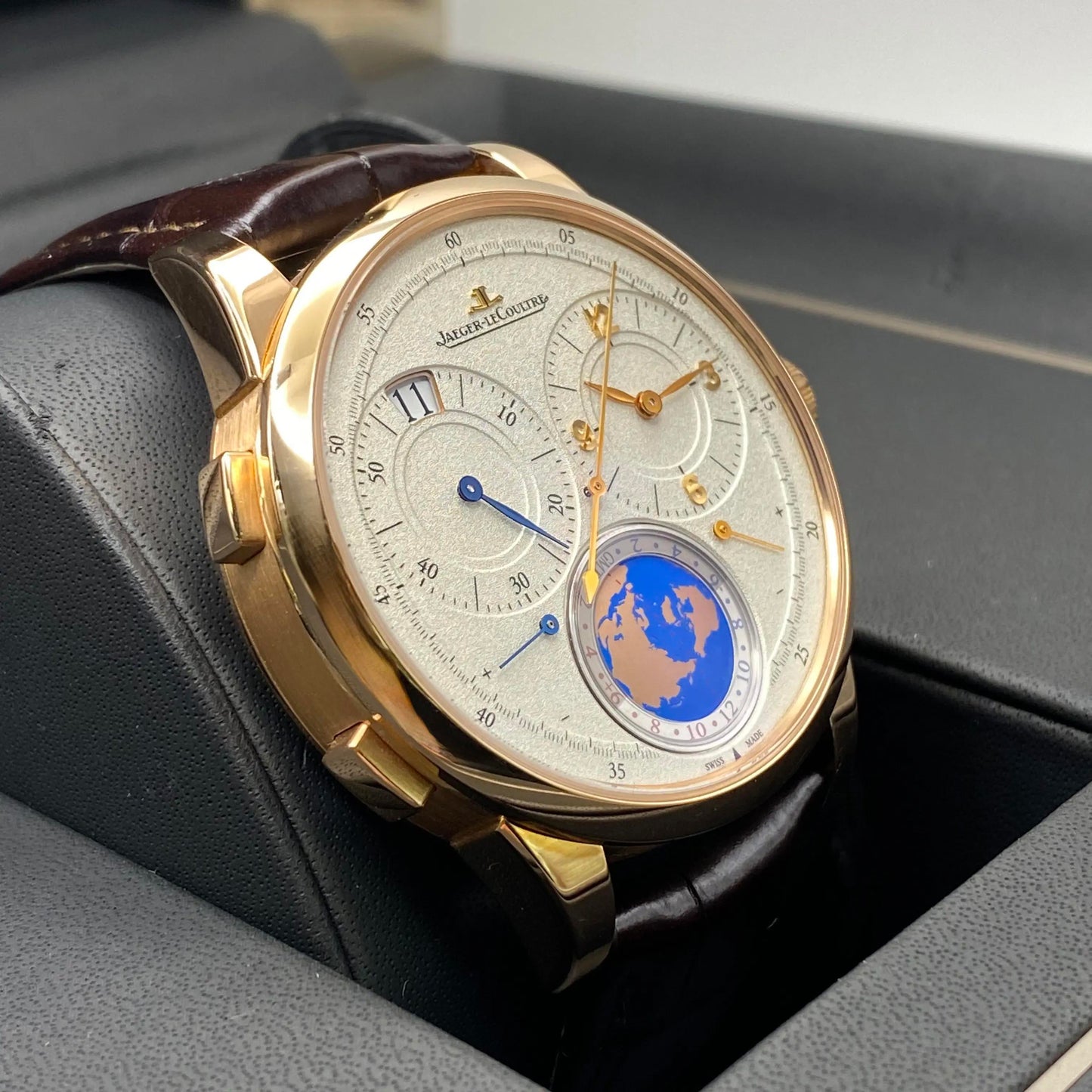 4th image of Jaeger-LeCoultre Jaeger Lecoultre Duometre Wristwatch, PreOwned condition