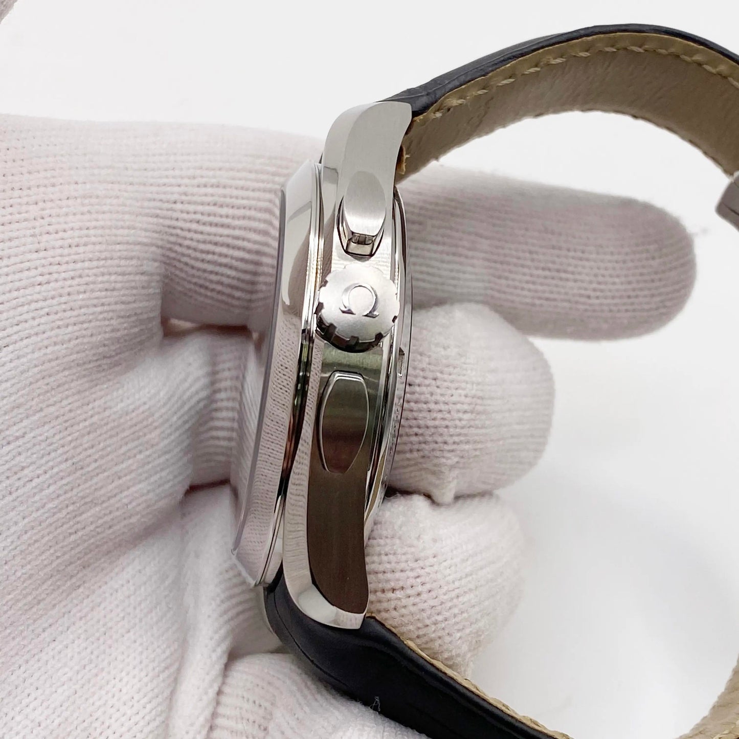 4th image of OMEGA Omega Seamaster Aqua Terra Wristwatch, PreOwned condition