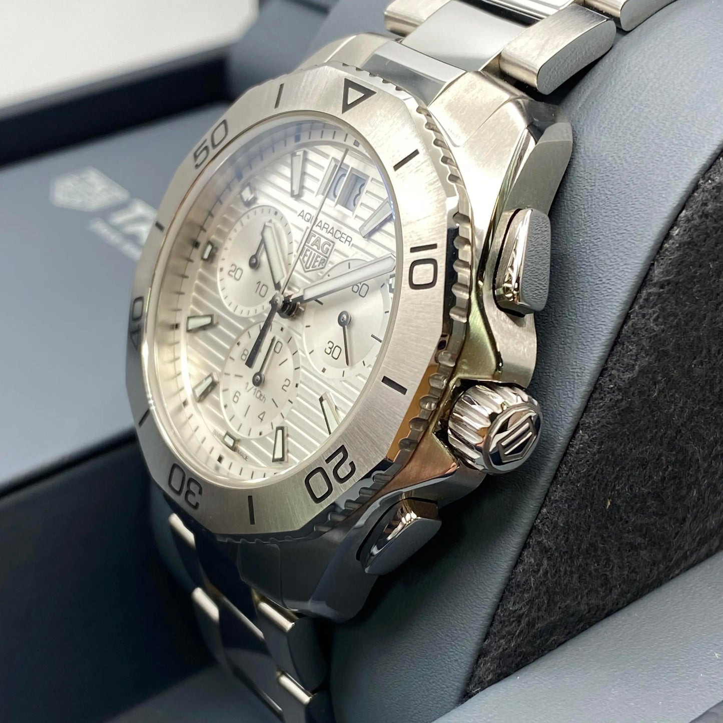 4th image of TAG Heuer Tag Heuer Aquaracer Wristwatch, Unworn condition