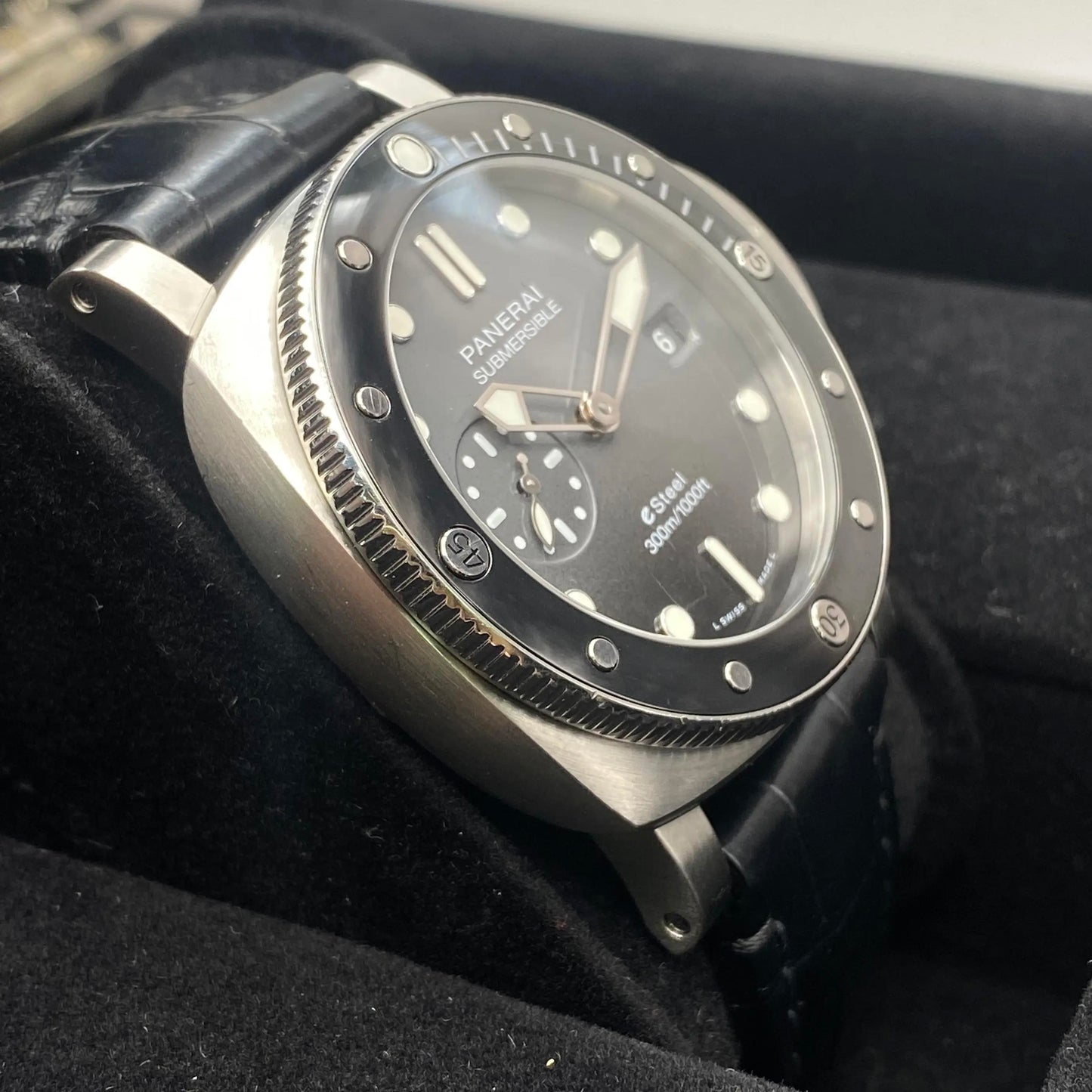 5th image of Panerai Panerai Submersible QuarantaQuattro Wristwatch, PreOwned condition