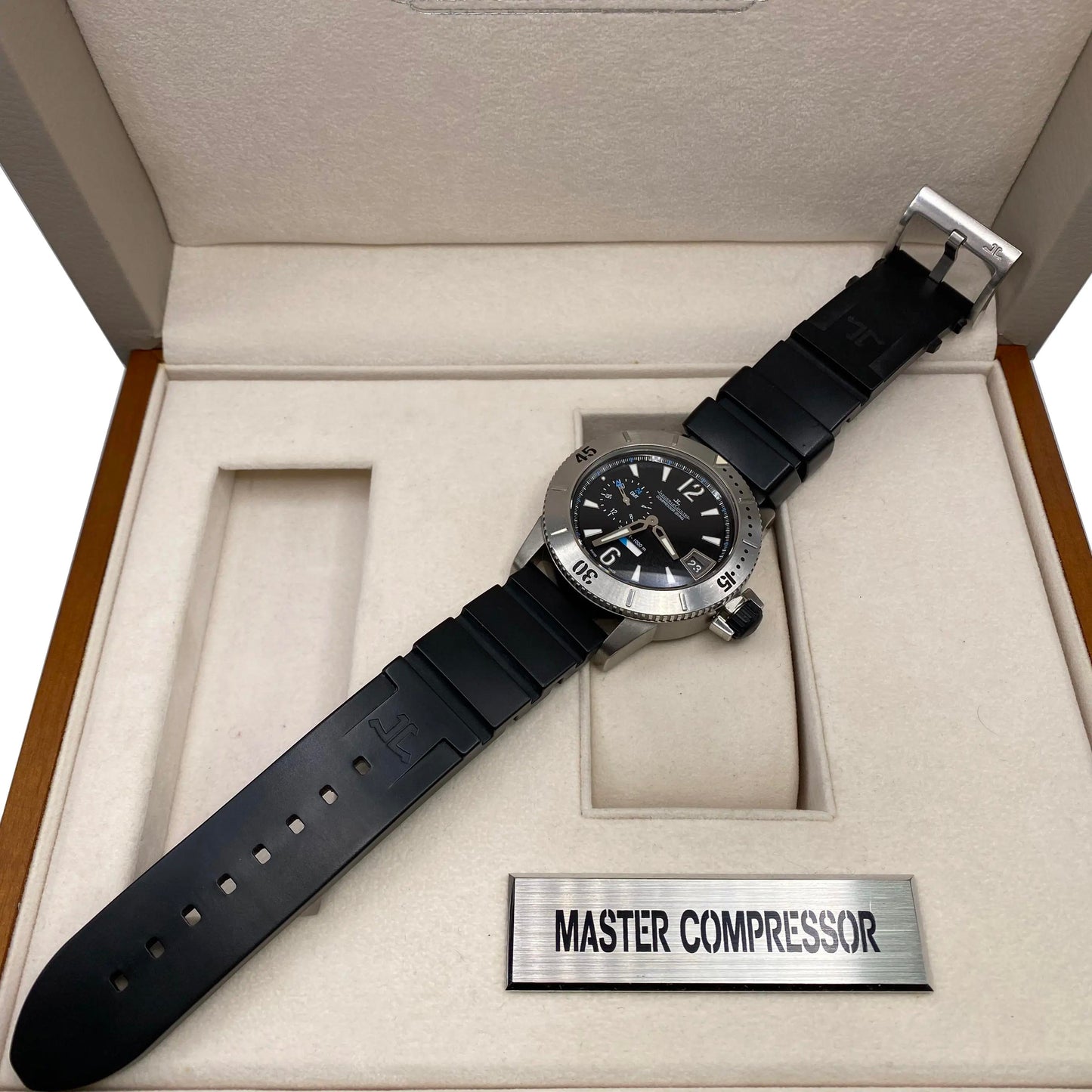 5th image of Jaeger-LeCoultre Jaeger LeCoultre Master Compressor Wristwatch, PreOwned condition