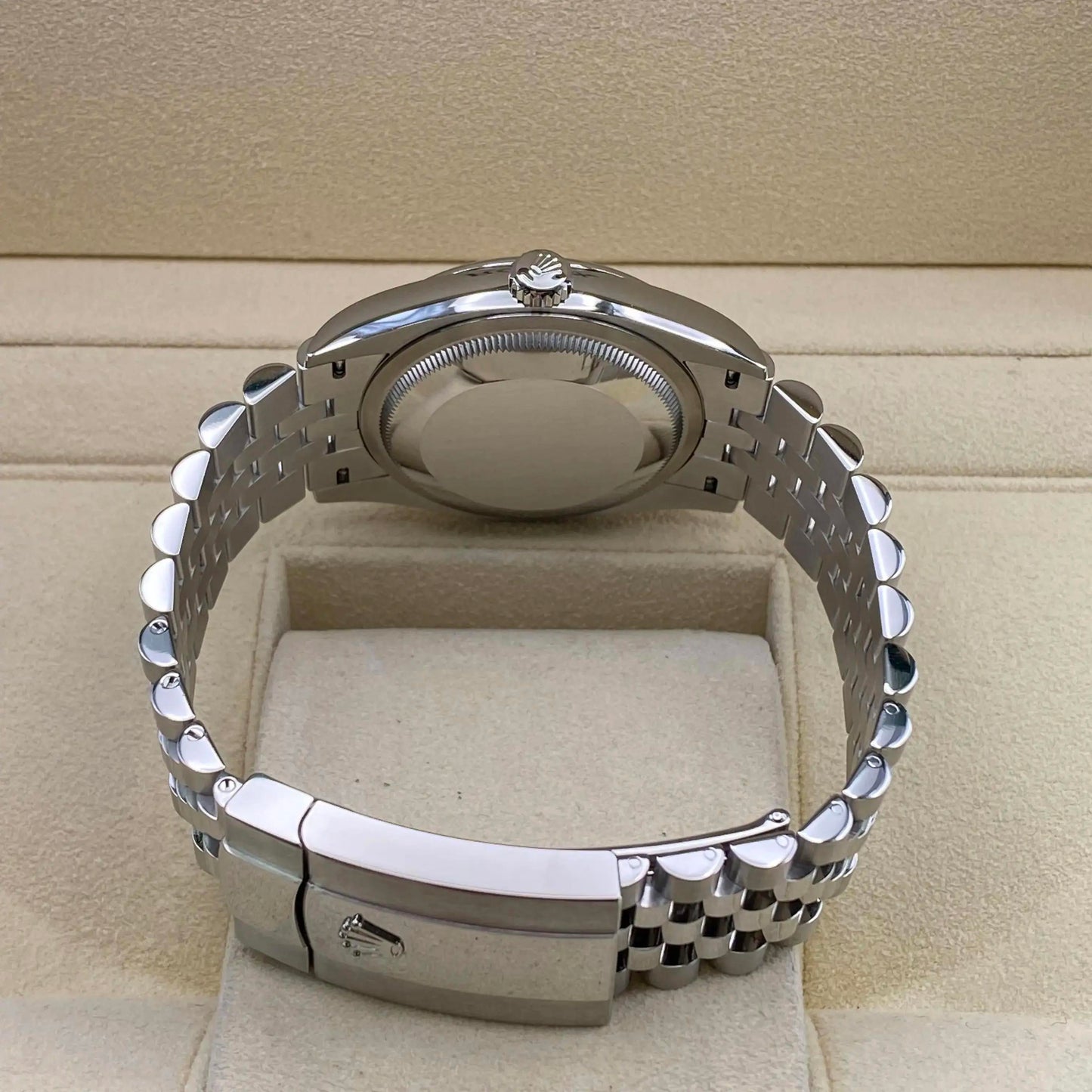 5th image of Rolex Rolex Datejust 126200 Wristwatch, PreOwned condition