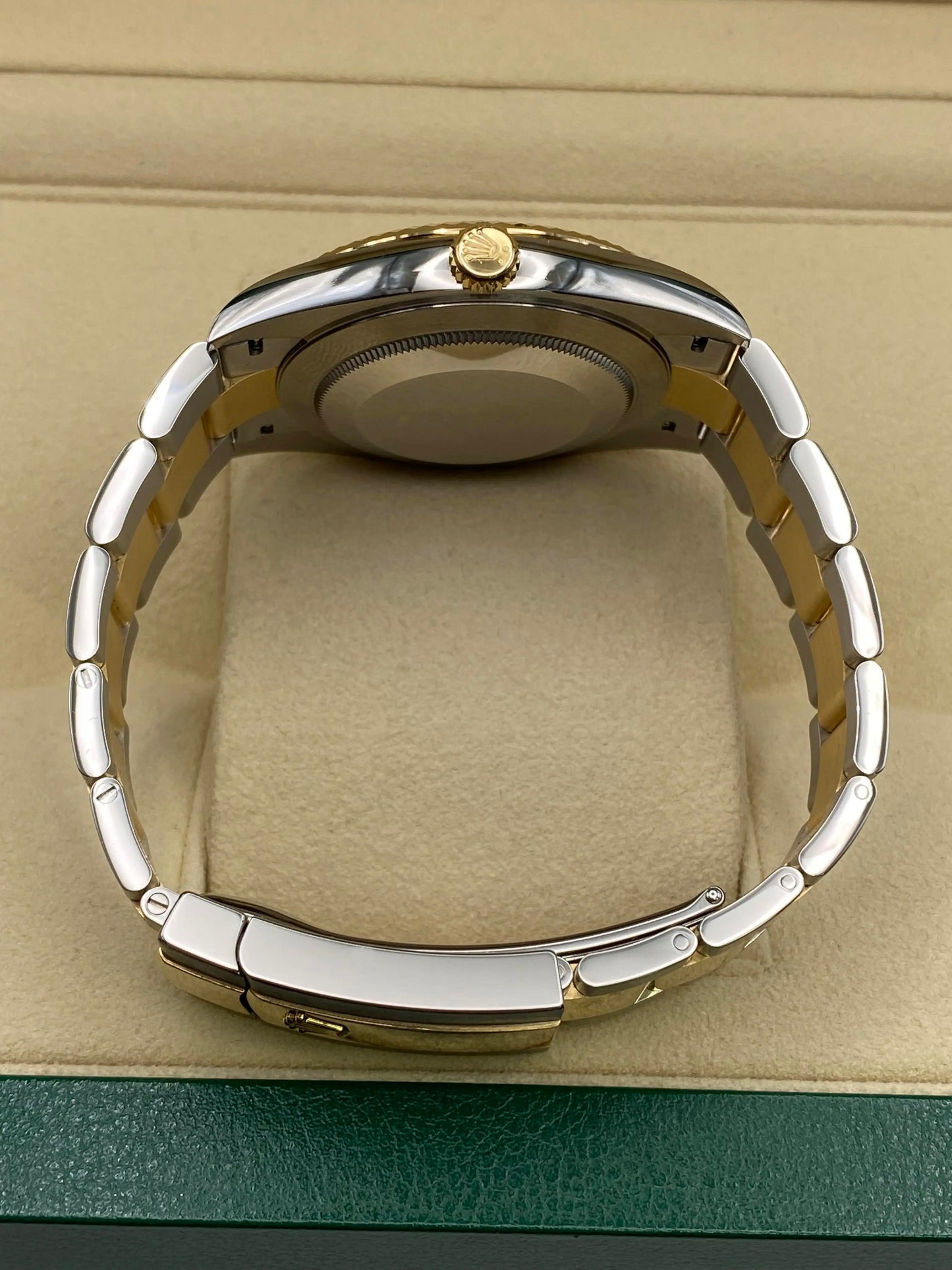 5th image of Rolex Rolex Datejust 41 Wristwatch, DisplayModel condition