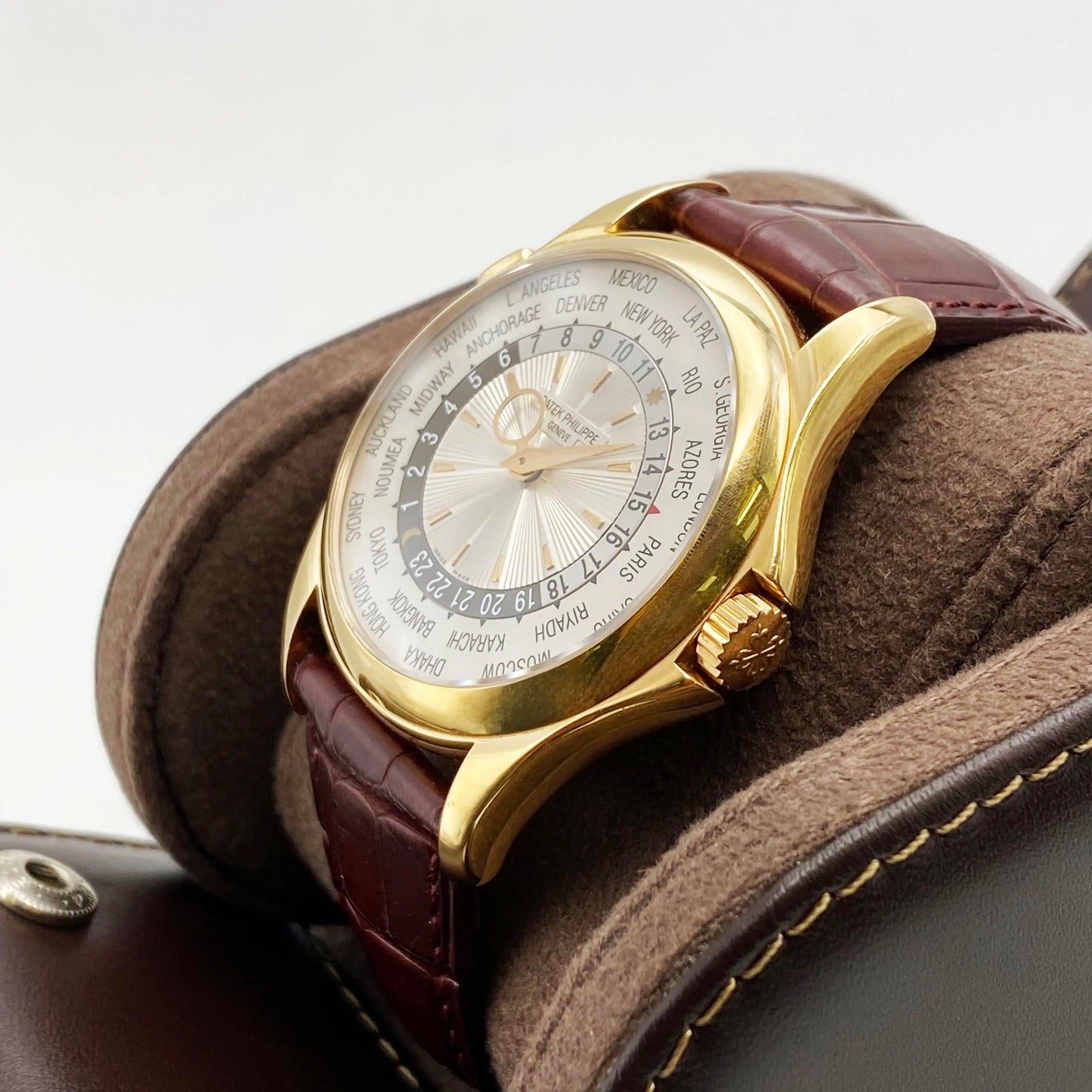 5th image of Patek Philippe Patek Philippe World Time Wristwatch, PreOwned condition