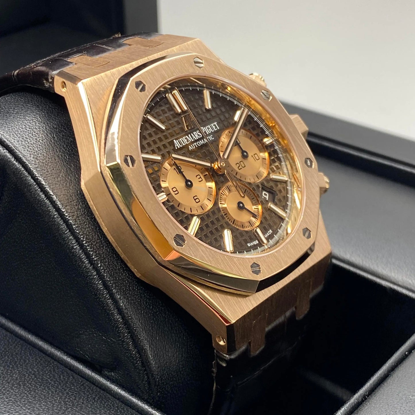 5th image of Audemars Piguet Audemars Piguet Royal Oak Wristwatch, PreOwned condition