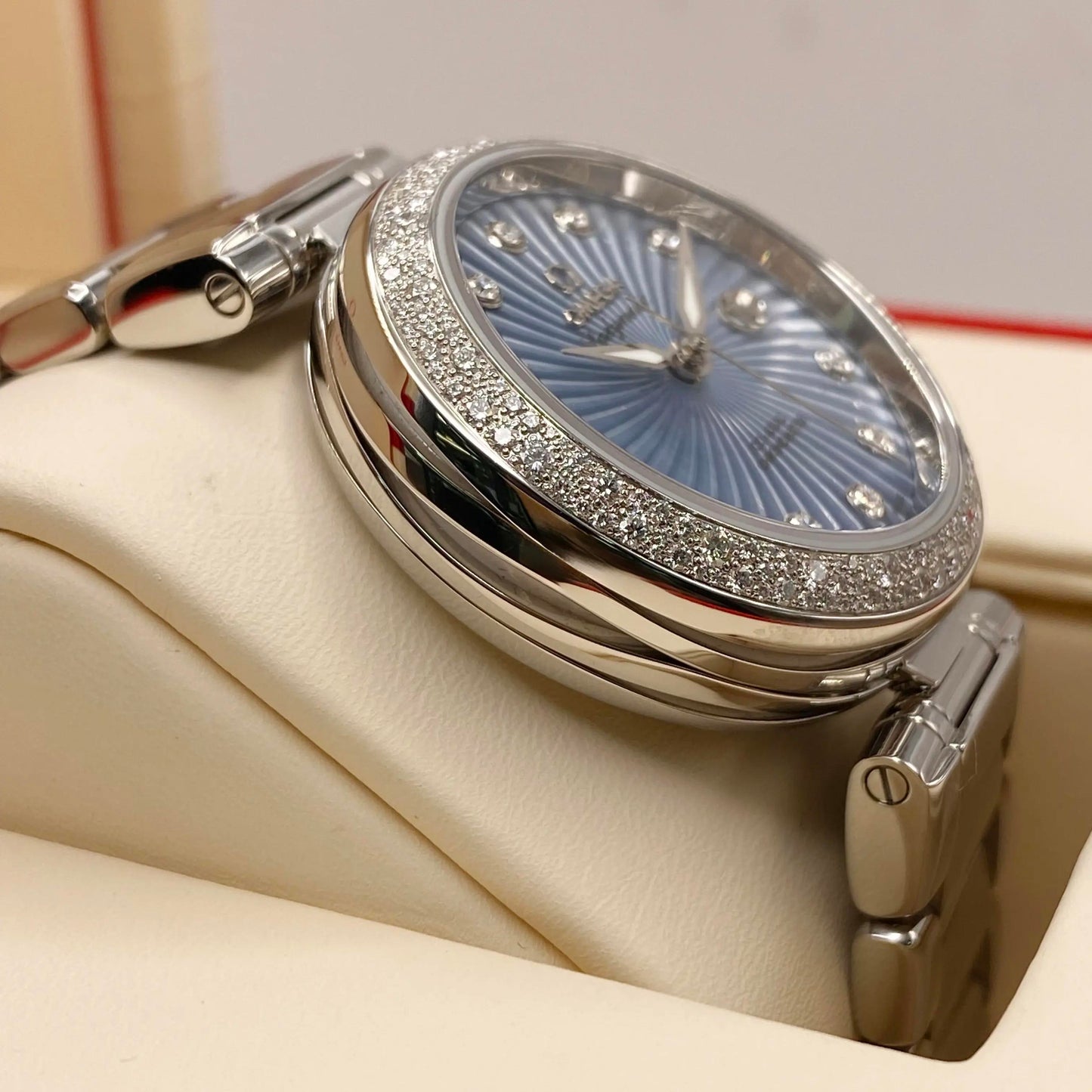 5th image of OMEGA Omega De Ville Ladymatic Wristwatch, DisplayModel condition