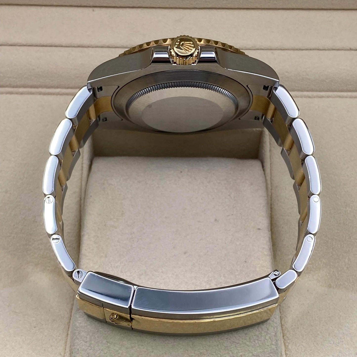 5th image of Rolex Rolex Submariner 116613LN Wristwatch, PreOwned condition