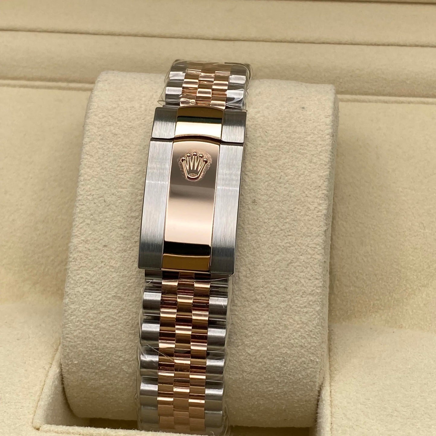 6th image of Rolex Rolex Datejust 126331 Wristwatch, Unworn condition
