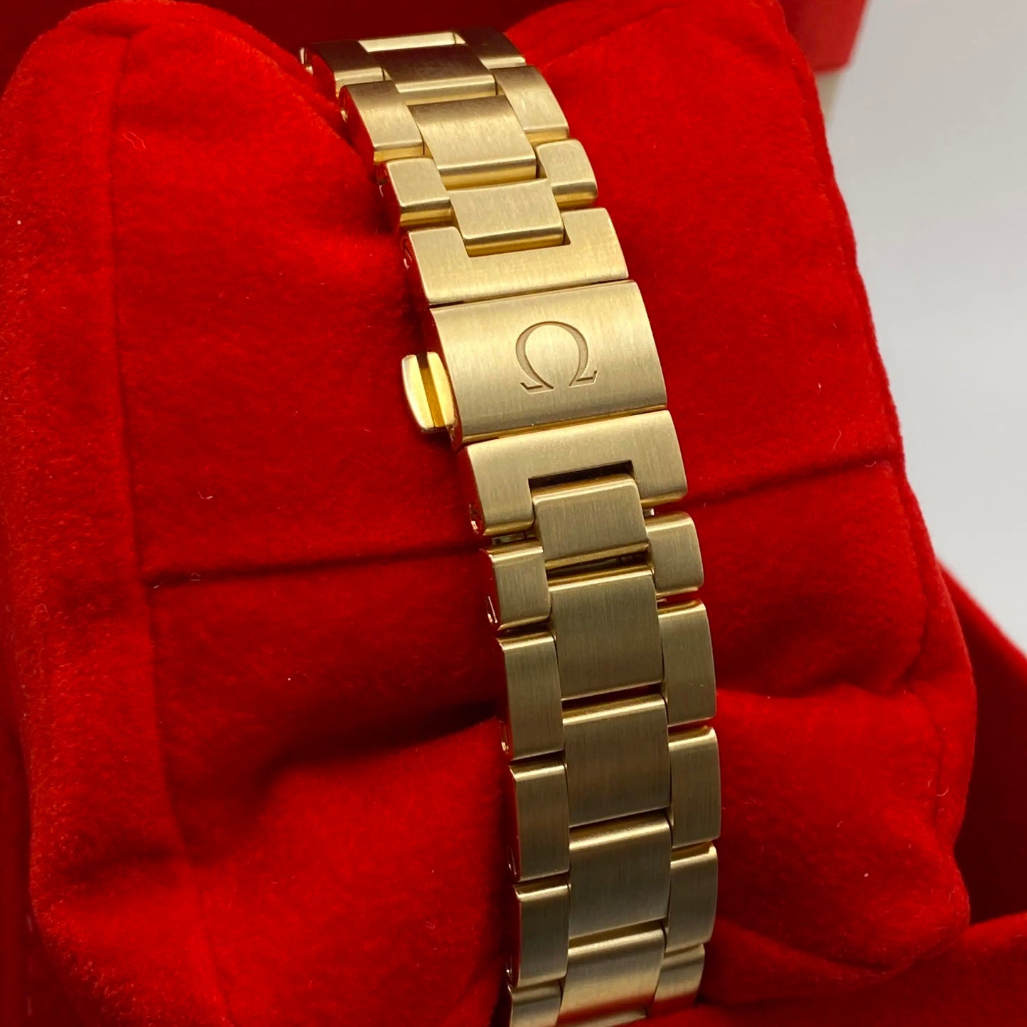 6th image of OMEGA Omega Seamaster Wristwatch, DisplayModel condition