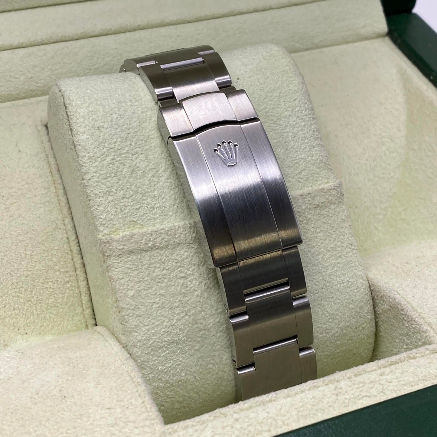 6th image of Rolex Rolex Oyster Perpetual 116000 Wristwatch, PreOwned condition