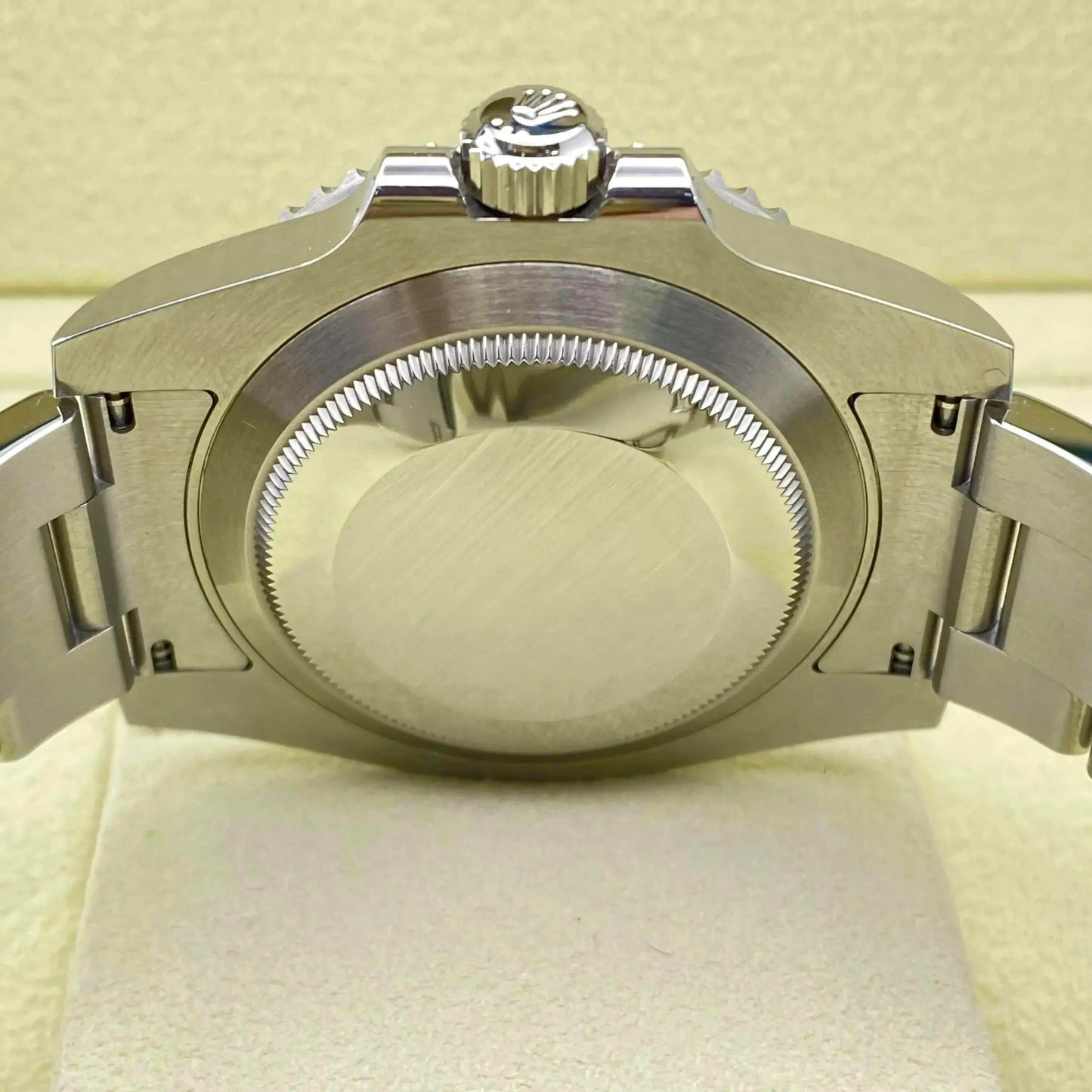 6th image of Rolex Rolex Submariner 116610LV Wristwatch, PreOwned condition