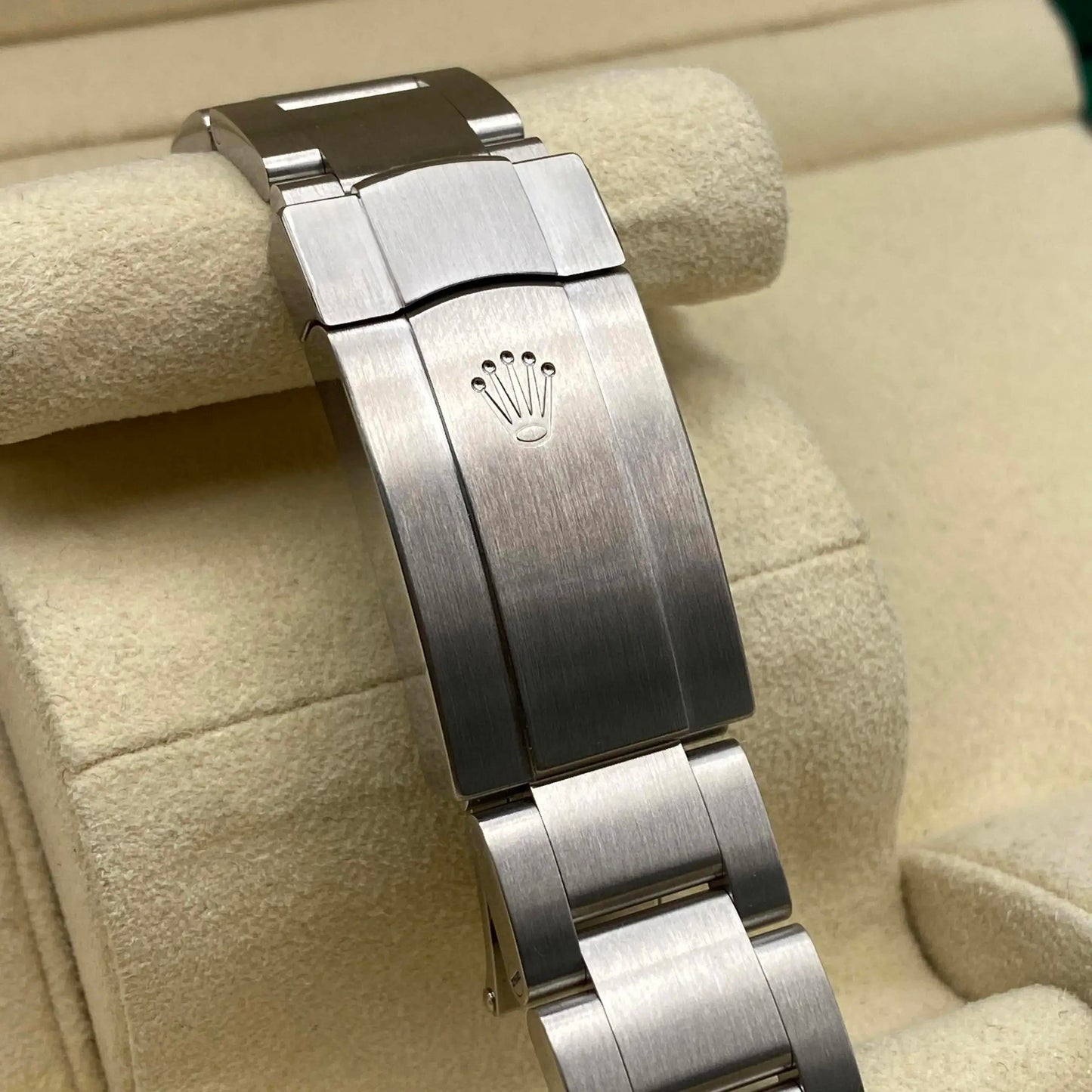 6th image of Rolex Rolex Oyster Perpetual 126000 Wristwatch, Unworn condition