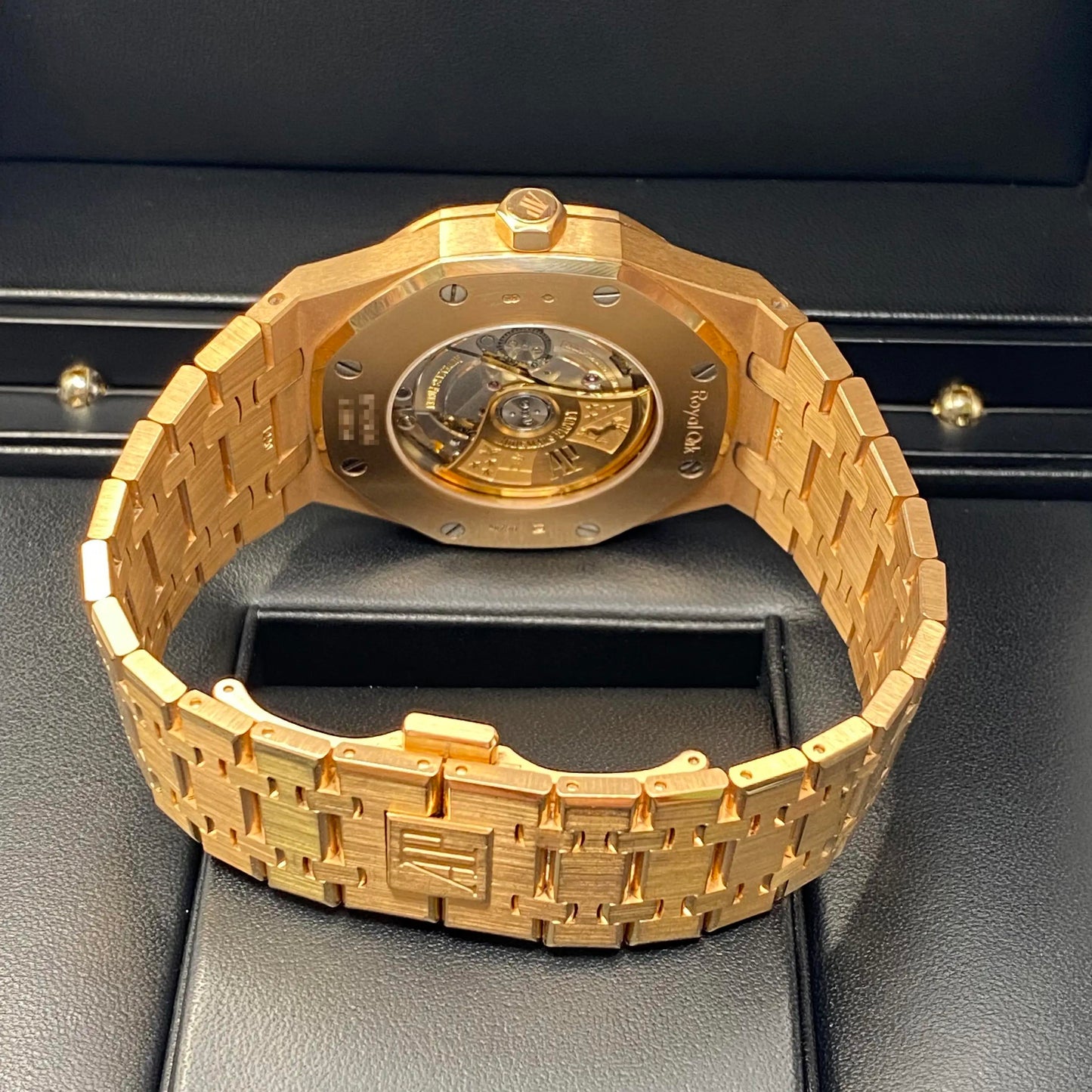 6th image of Audemars Piguet Audemars Piguet Royal Oak Wristwatch, PreOwned condition