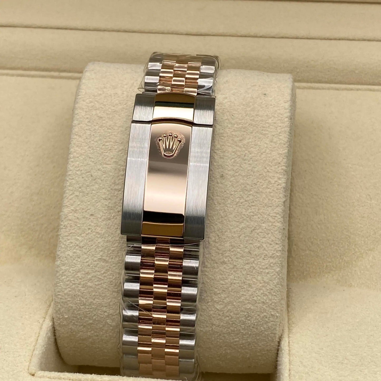 6th image of Rolex Rolex Datejust 126331 Wristwatch, PreOwned condition