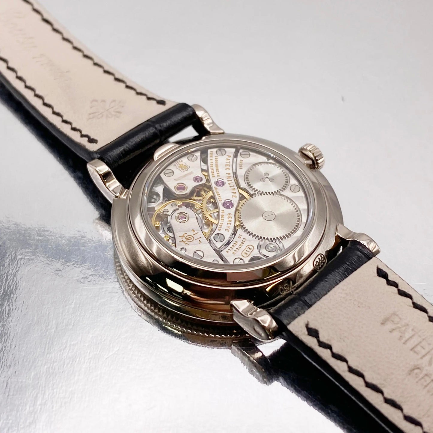 6th image of Patek Philippe Patek Philippe Calatrava Wristwatch, PreOwned condition