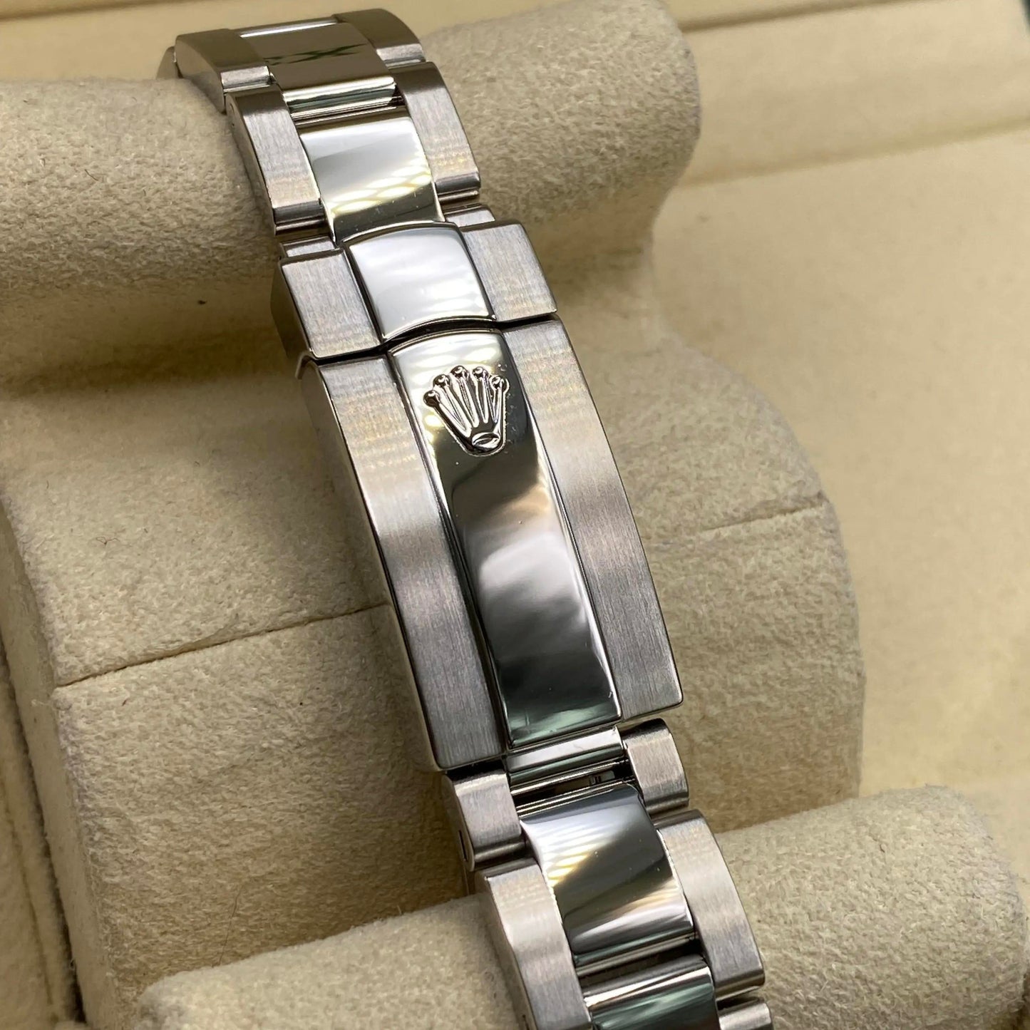 6th image of Rolex Rolex Datejust 178240 Wristwatch, PreOwned condition