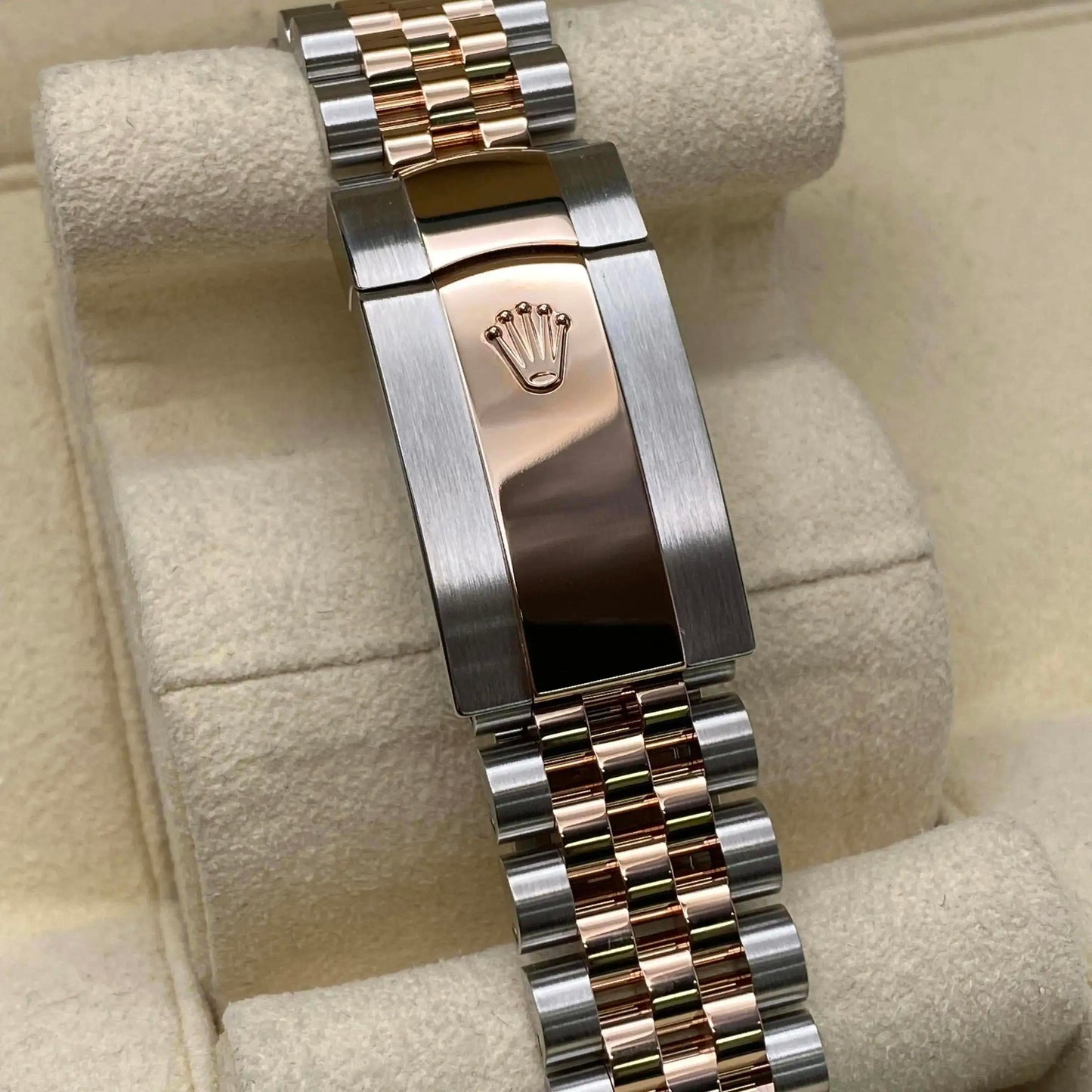 6th image of Rolex Rolex Datejust 126331 Wristwatch, PreOwned condition