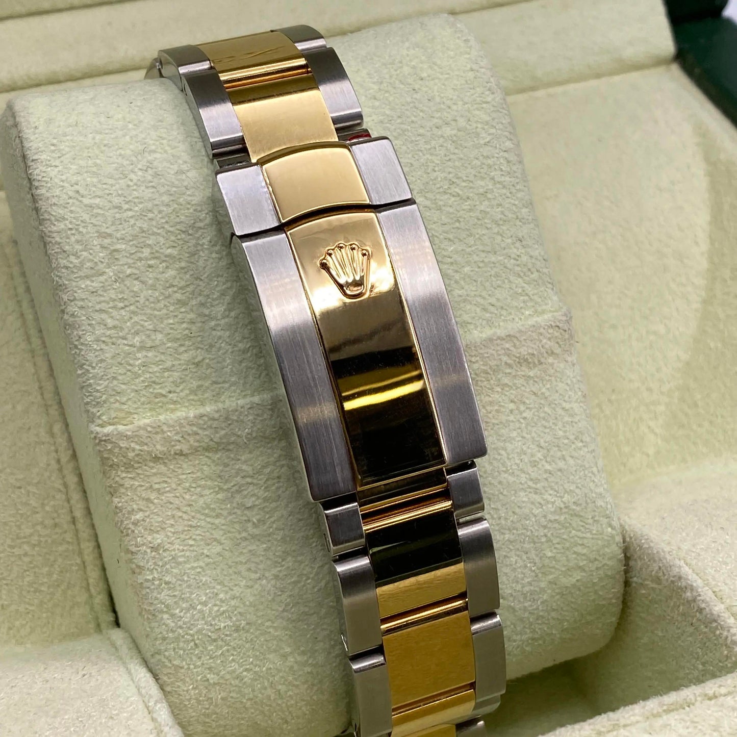 6th image of Rolex Rolex Datejust 116333 Wristwatch, PreOwned condition