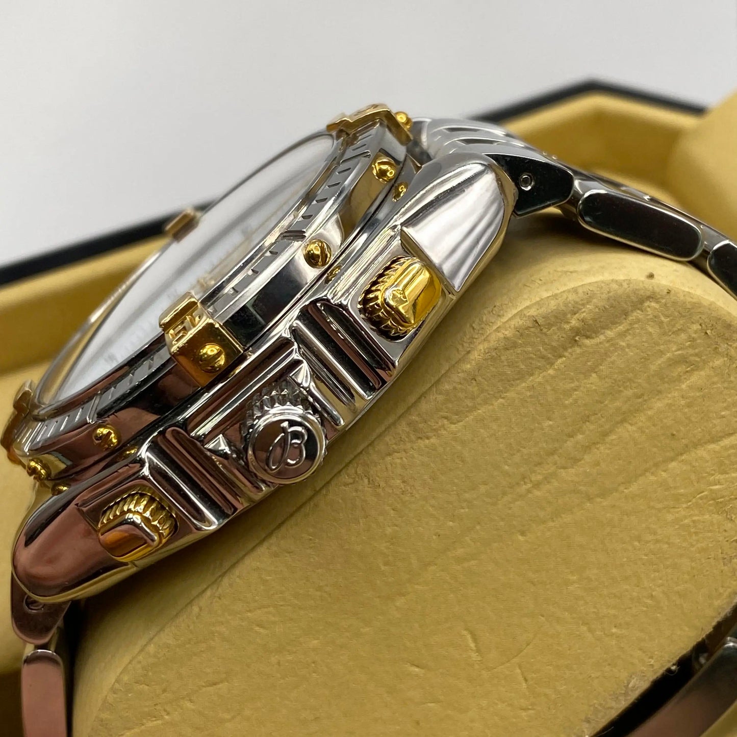 6th image of Breitling Breitling Crosswind Wristwatch, PreOwned condition
