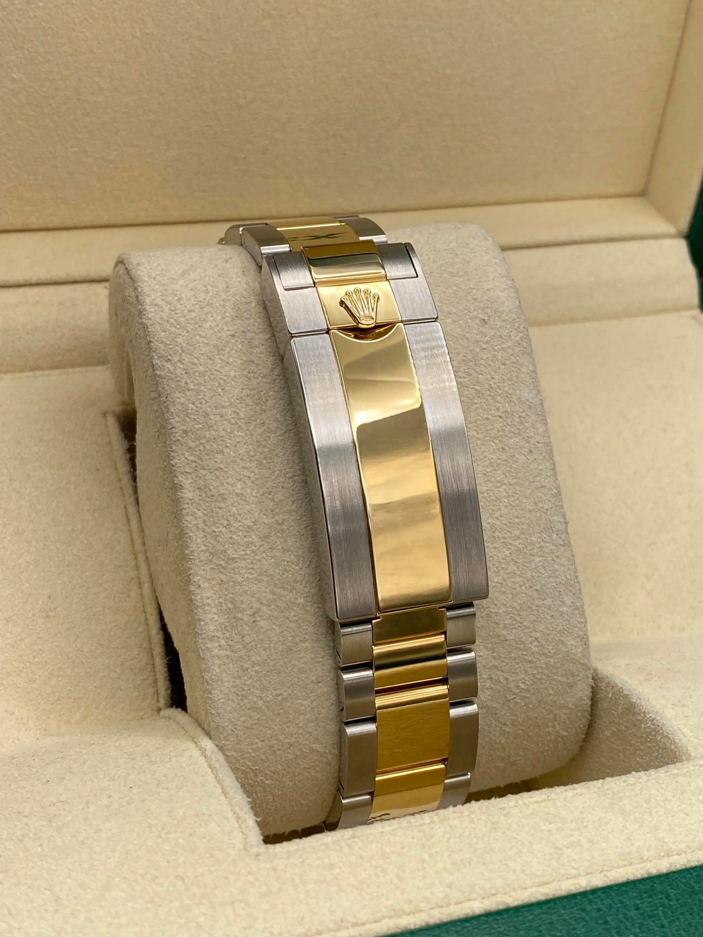 6th image of Rolex Rolex Submariner Wristwatch, PreOwned condition