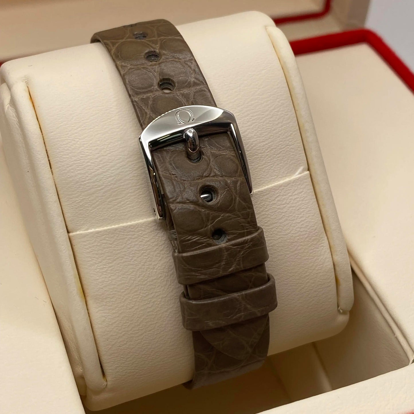 6th image of OMEGA Omega De Ville Wristwatch, DisplayModel condition