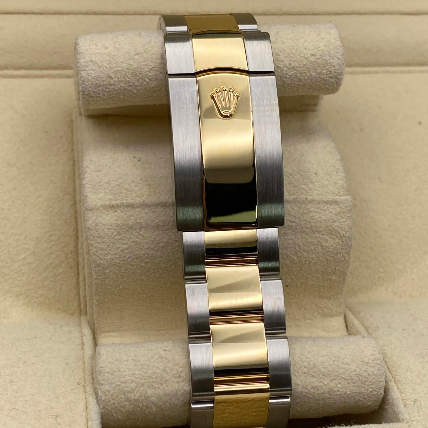 6th image of Rolex Rolex Sky-Dweller 326933 Wristwatch, Unworn condition