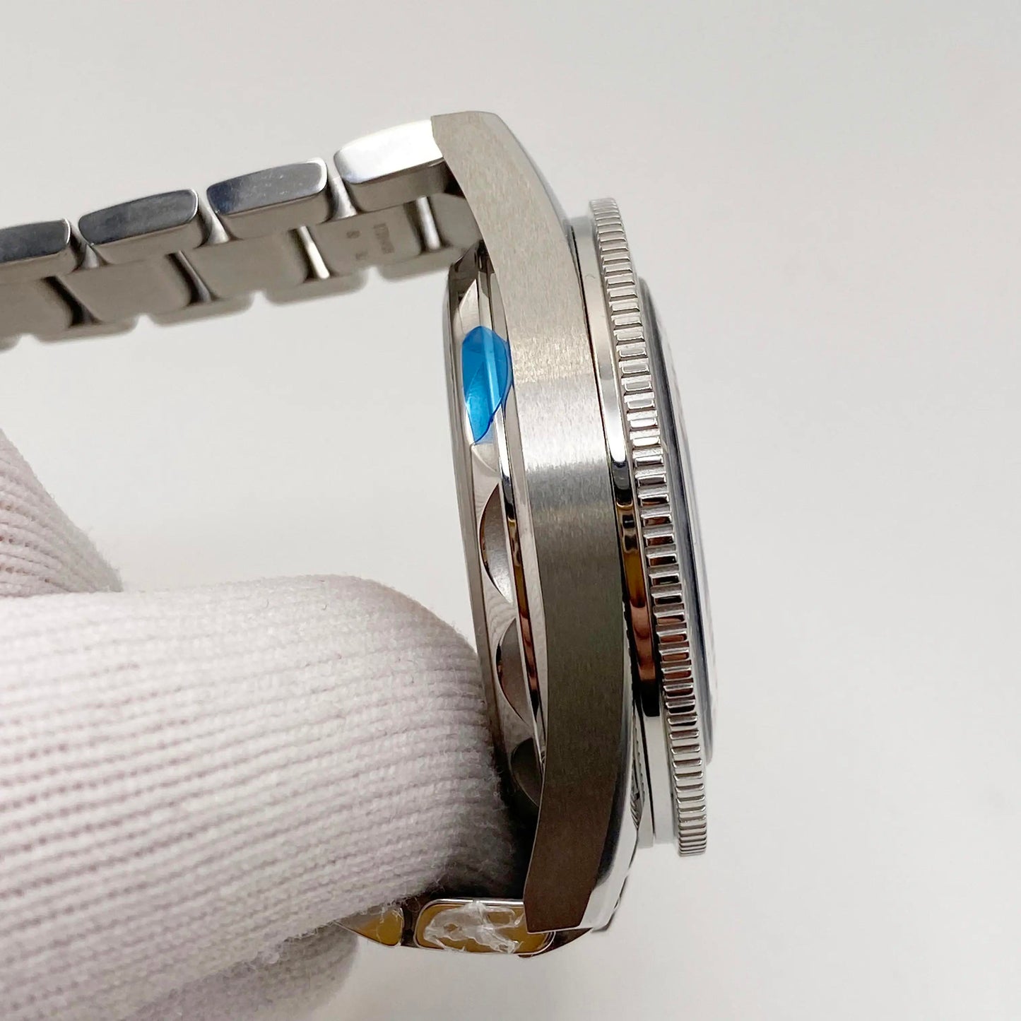 6th image of OMEGA Omega Seamaster 300 Wristwatch, Unworn condition