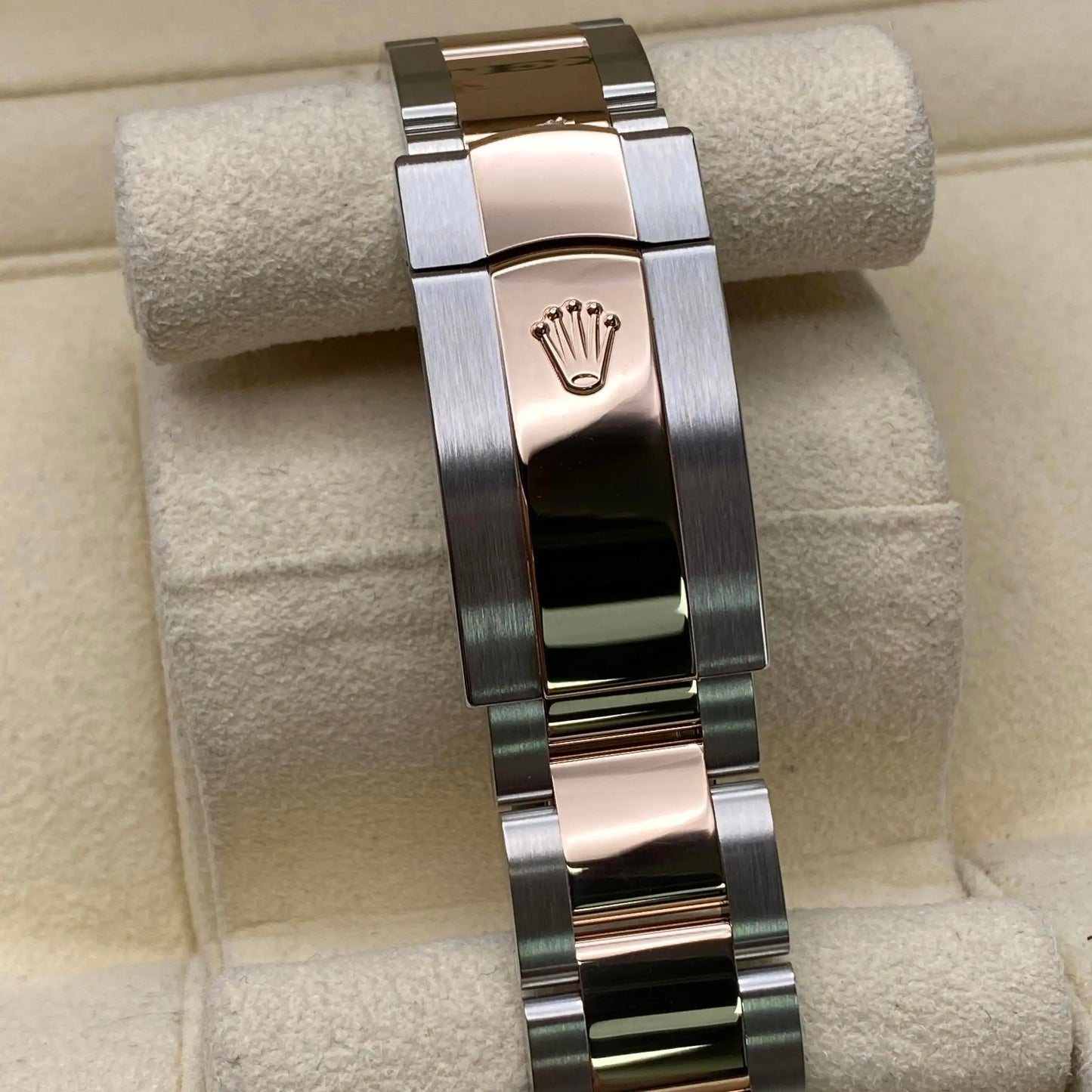 6th image of Rolex Rolex Datejust 126231 Wristwatch, PreOwned condition
