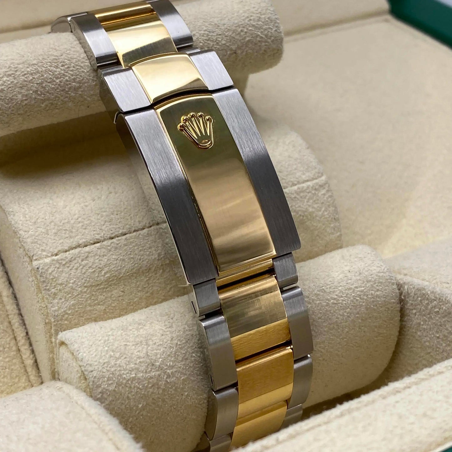 6th image of Rolex Rolex Datejust 126233 Wristwatch, PreOwned condition