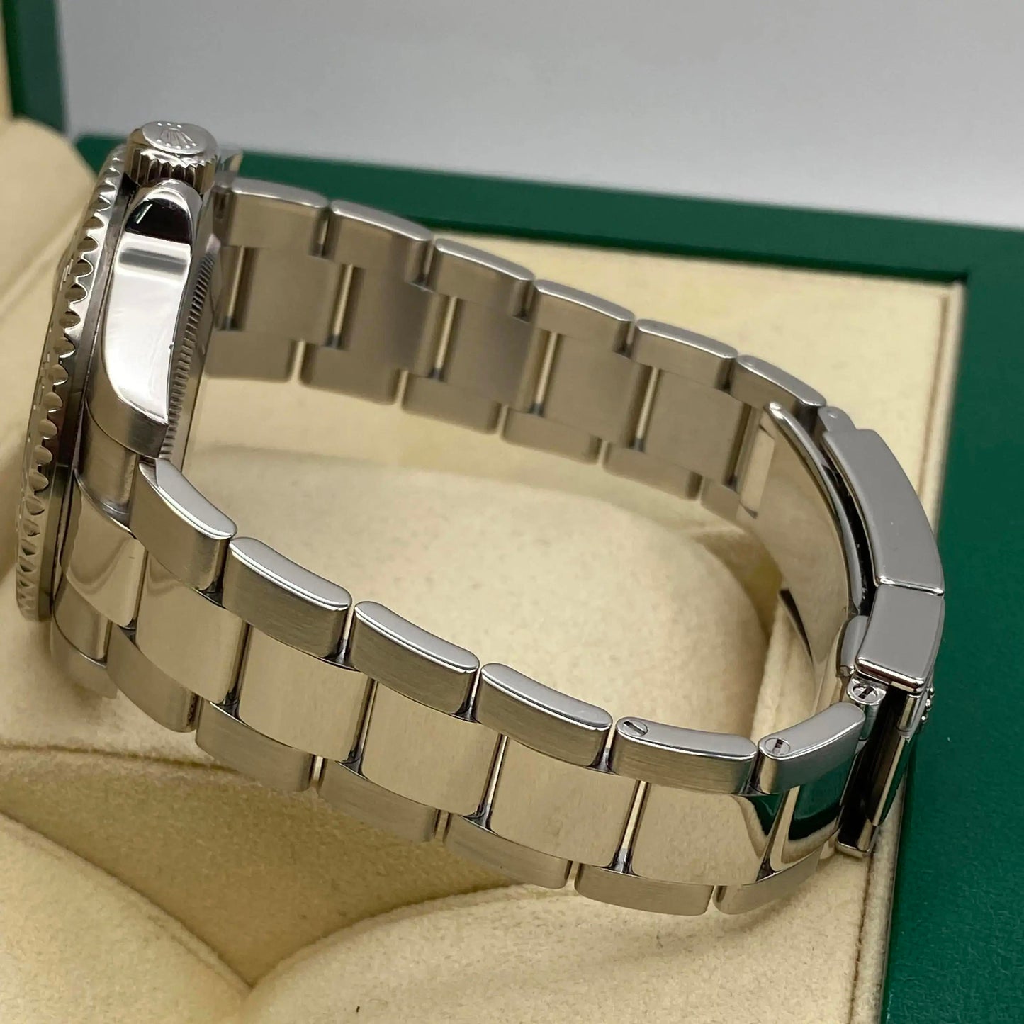 6th image of Rolex Rolex GMT-Master II 116710LN Wristwatch, PreOwned condition
