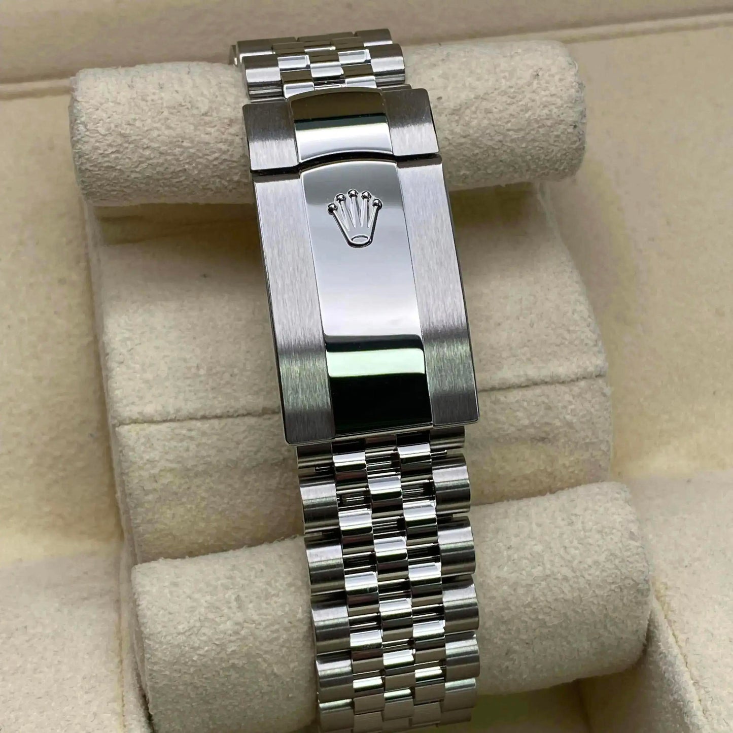6th image of Rolex Rolex Datejust 126334 Wristwatch, PreOwned condition