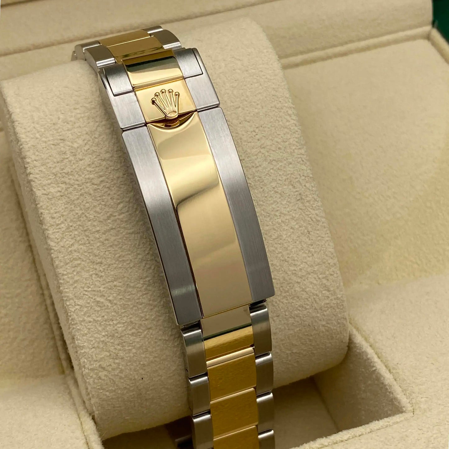 6th image of Rolex Rolex Submariner 116613LN Wristwatch, PreOwned condition